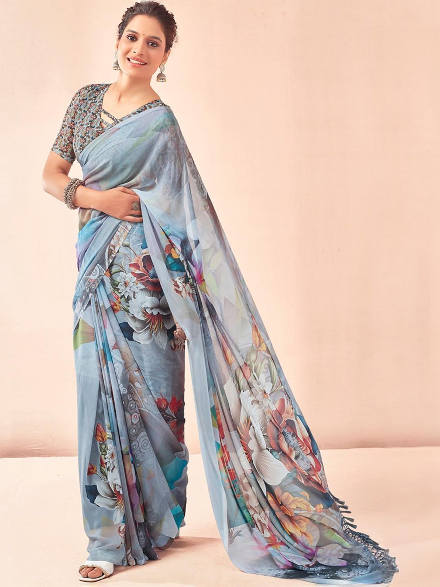 Satrani Grey Printed Saree With Unstitched Blouse