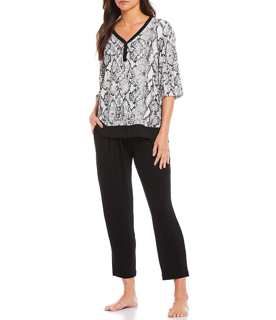 Donna Karan Snake Print 3/4 Sleeve Contrast V-Neck Jersey Knit Lounge Top