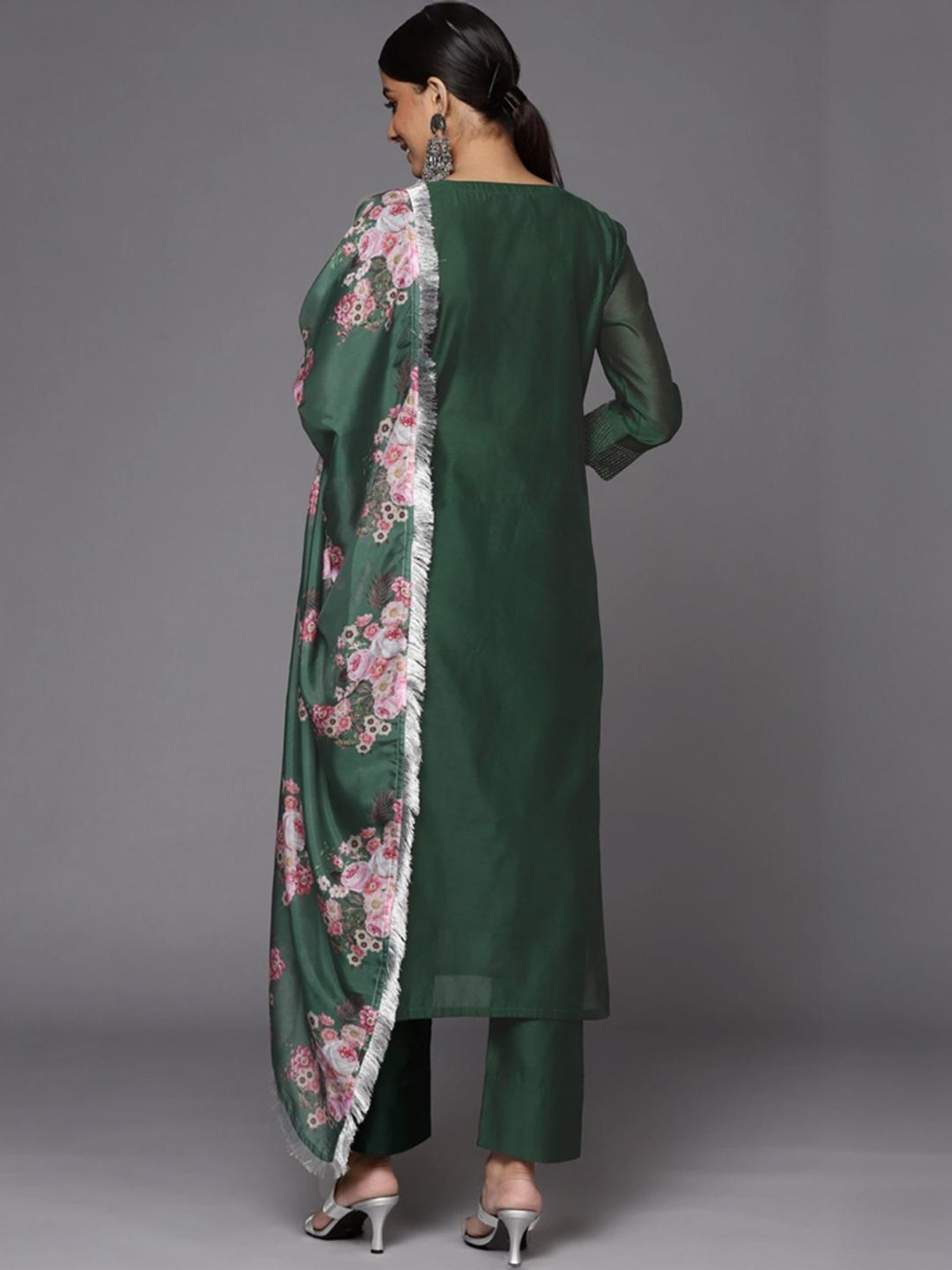 Varanga Green Embroidered Kurta Pant Set With Dupatta