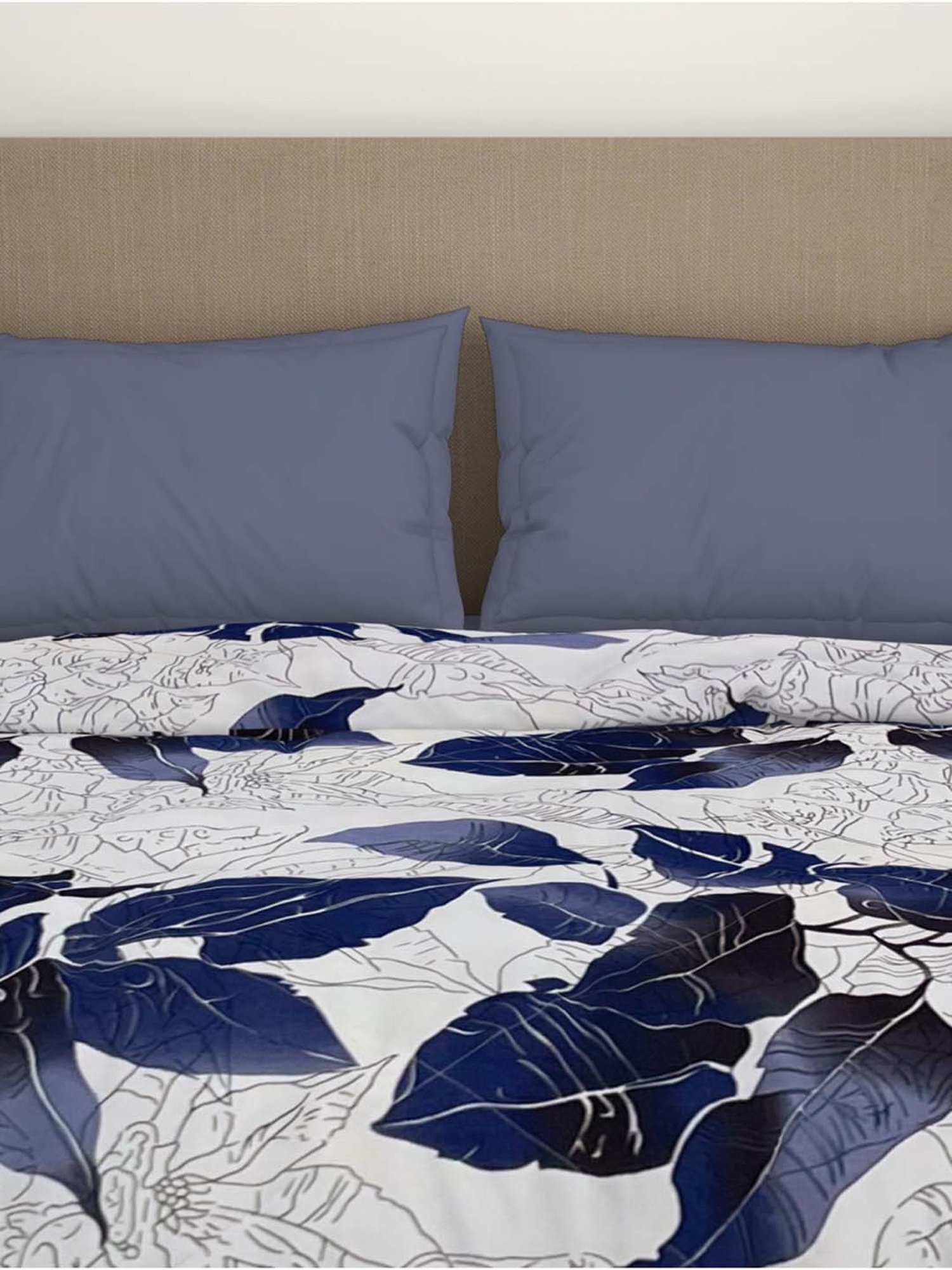 Welspun Bliss Light Silver & Blue Microfibre 120 GSM Shell Double Bed Quilt