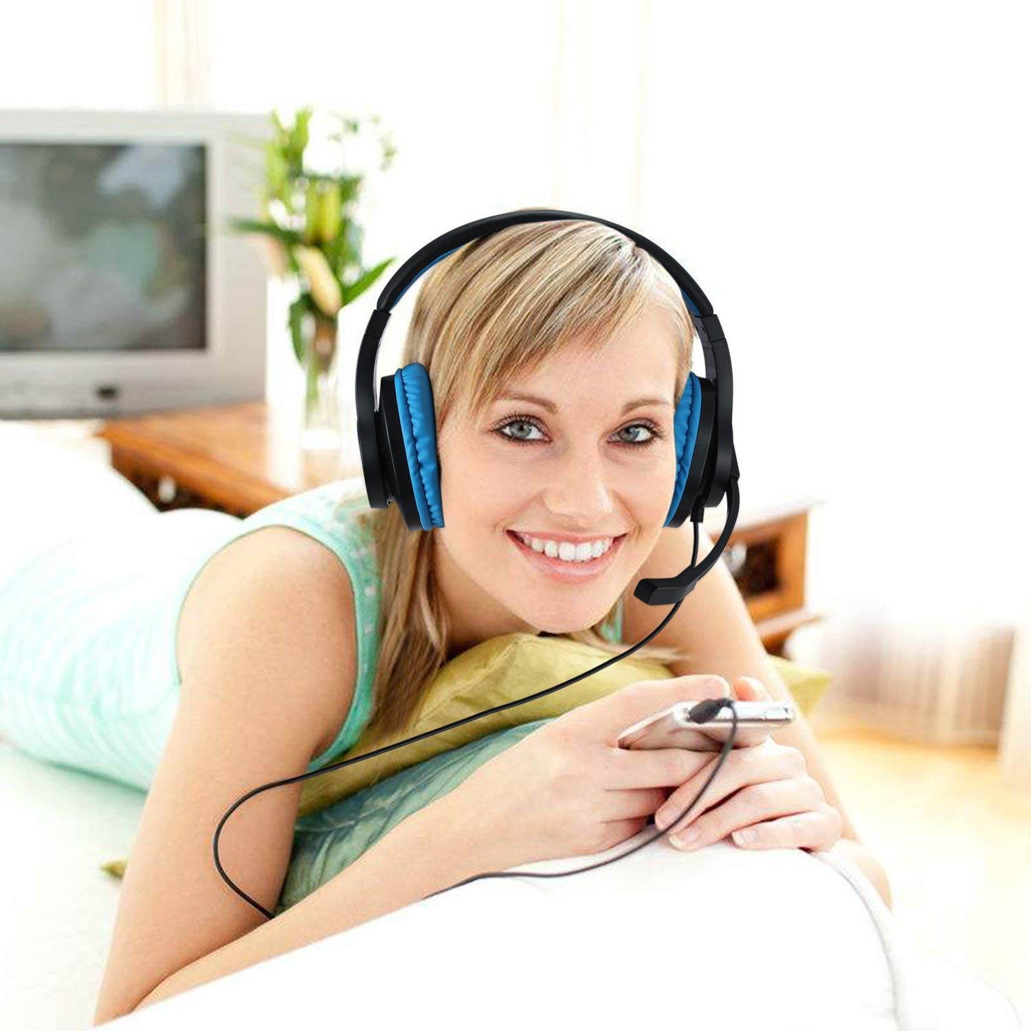 Gaming Headset for Xbox One, PS4, Nintendo Switch, DIWUER Bass Surround and Noise Cancelling 3.5mm Over Ear Headphones with Mic for Laptop PC Smartphones