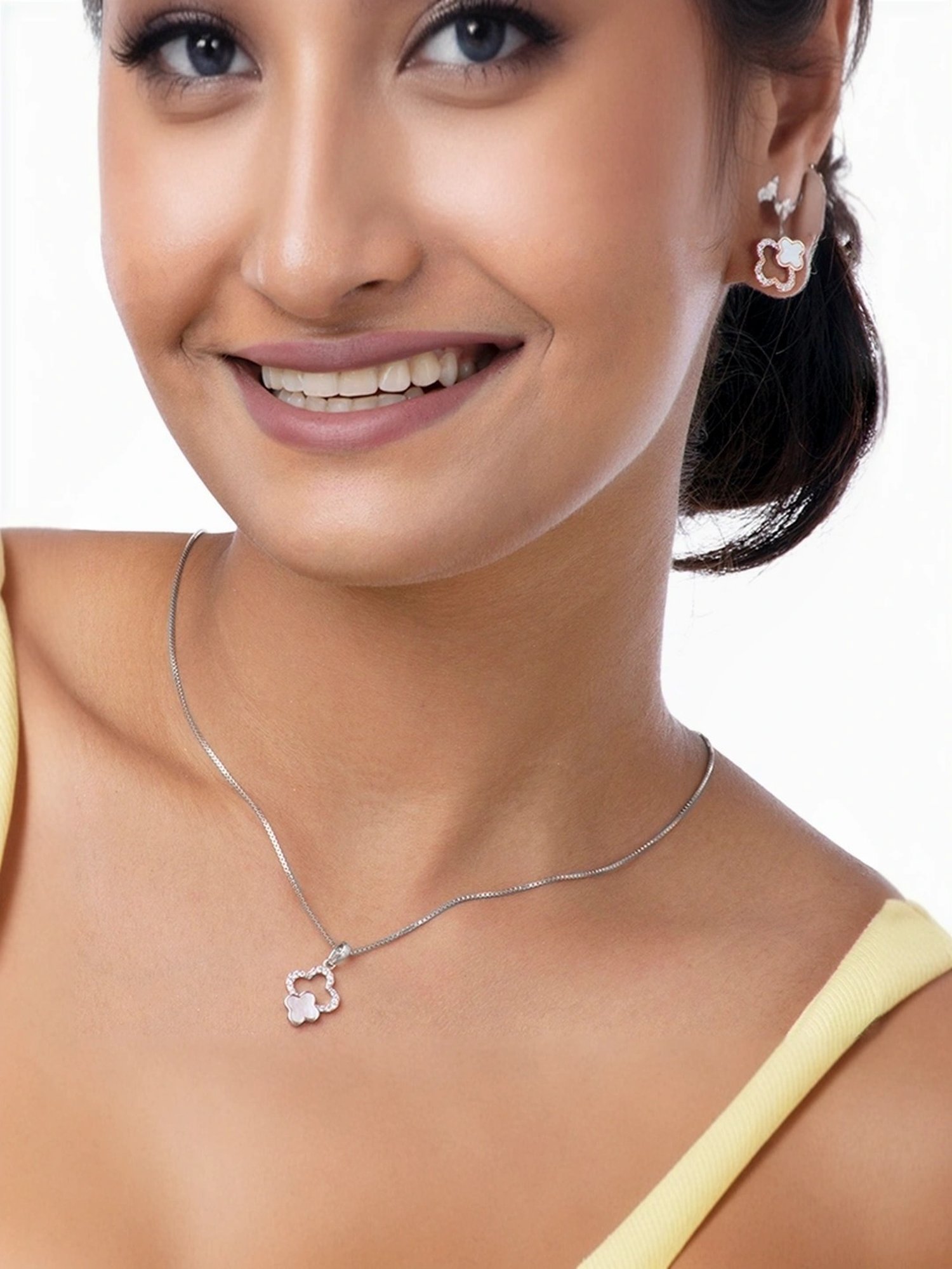 Touch925 Sterling Silver Zircon Bloom Pendant Set for women