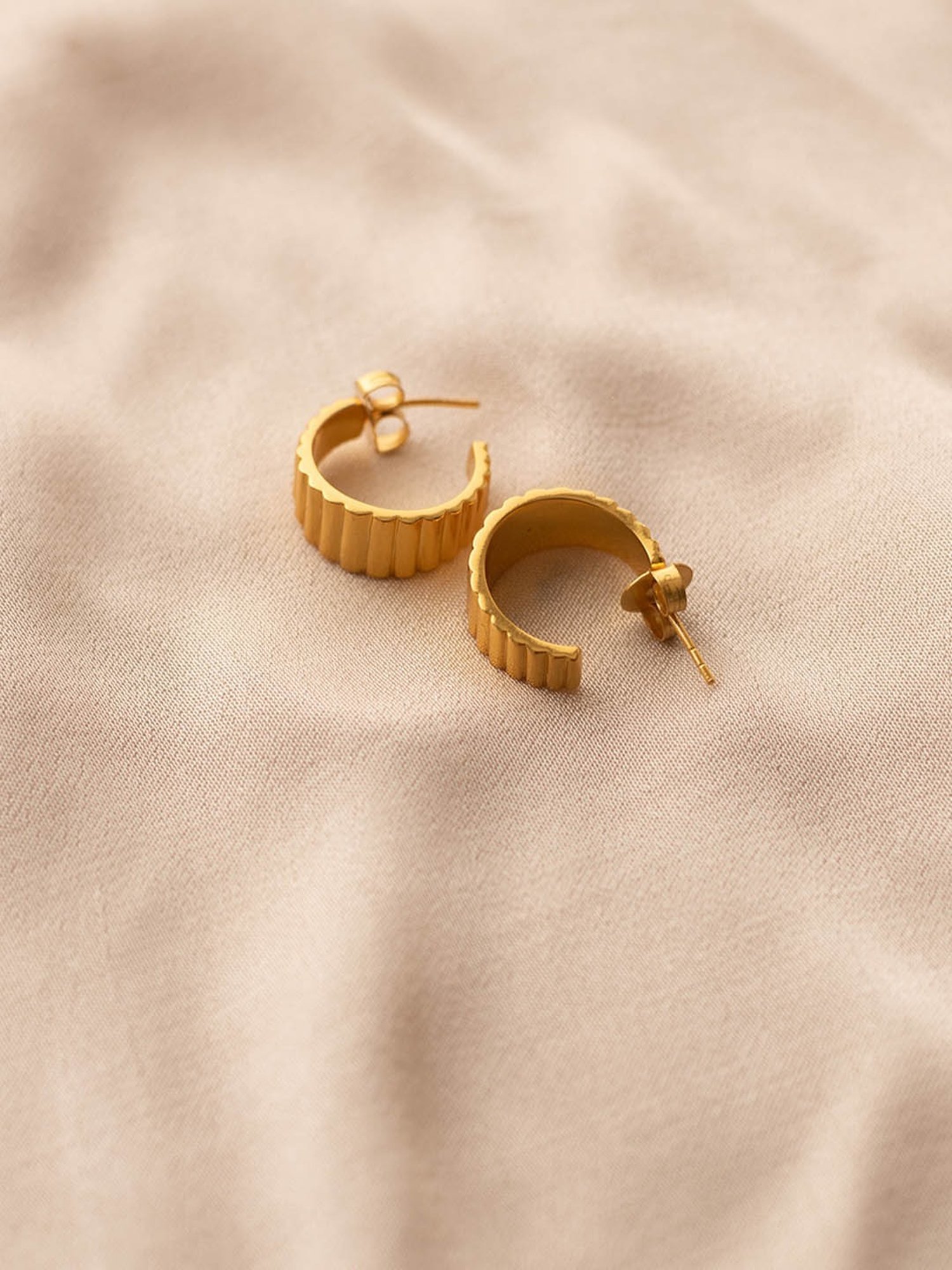 Perfectly Average Charlotte Hoops for Women & Girls