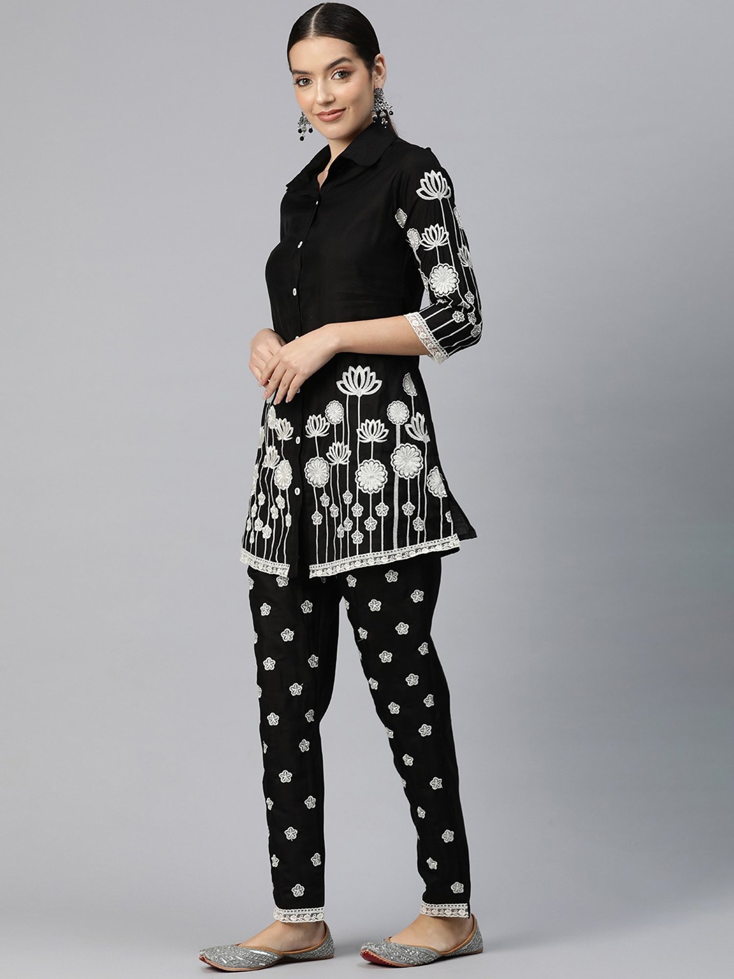 READIPRINT FASHIONS Black Embroidered Shirt Pant Set