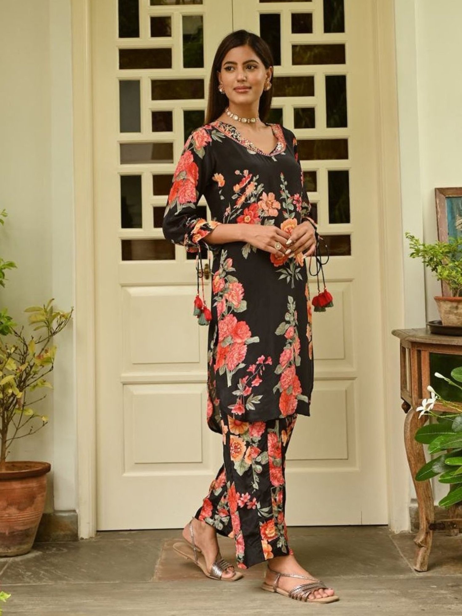 Mahee Jaipur Black Floral Print Kurta with Pant