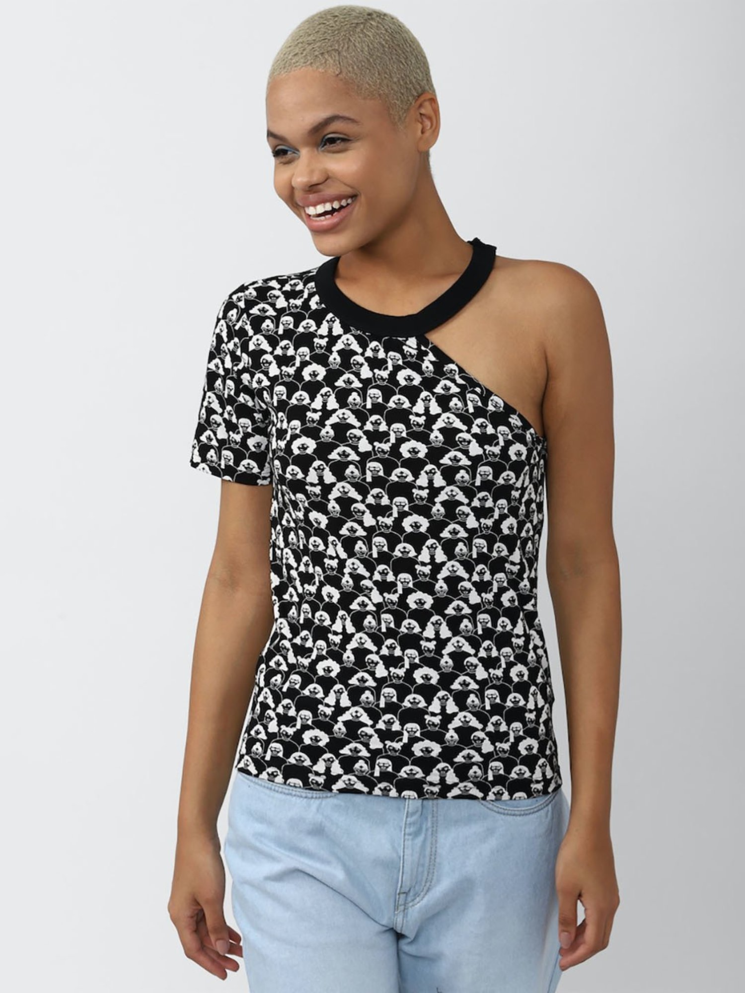 Forever 21 White & Black Printed Top