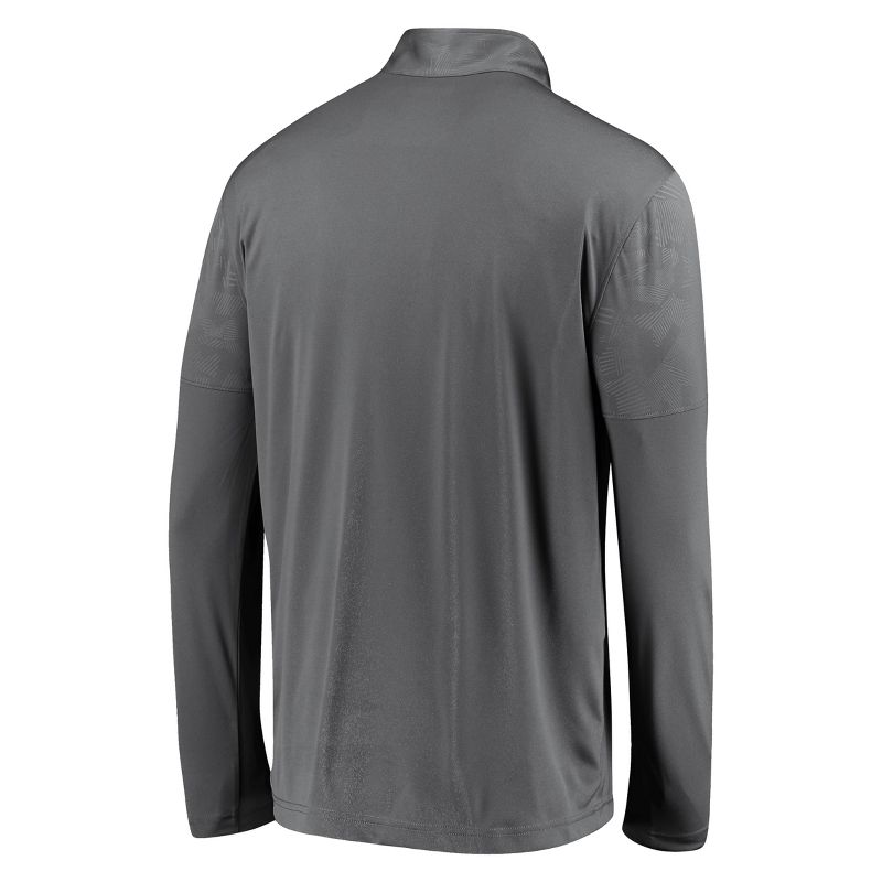 NHL Los Angeles Kings Men's Defender Embossed 1/4 Zip Sweatshirt - Gray M