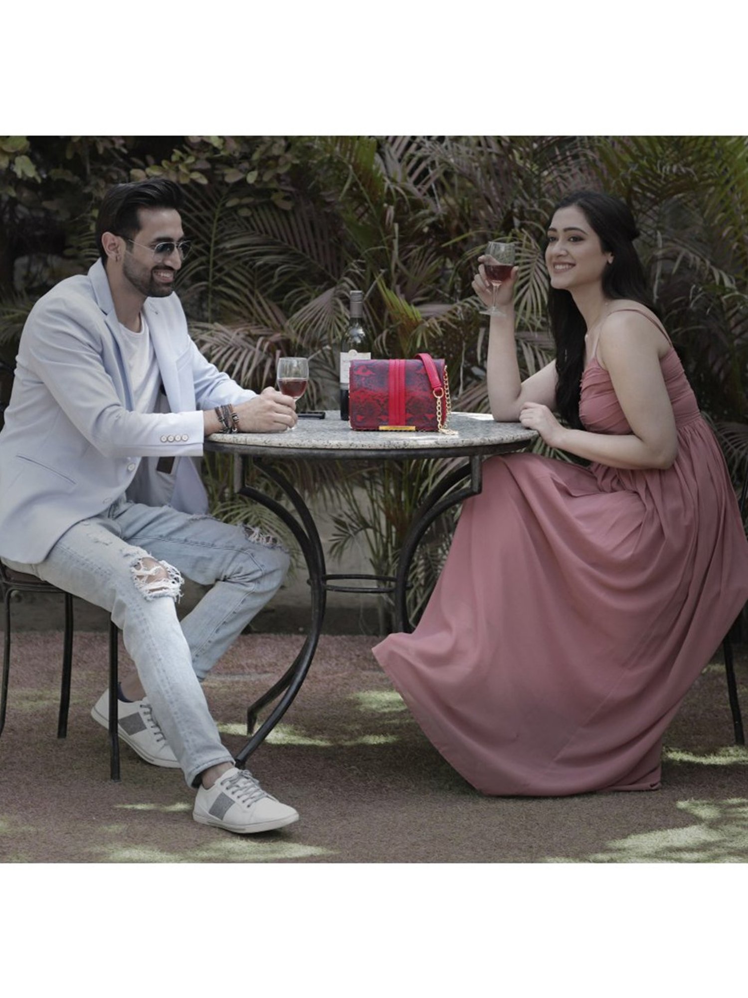 Yelloe Maroon Printed Medium Sling Handbag