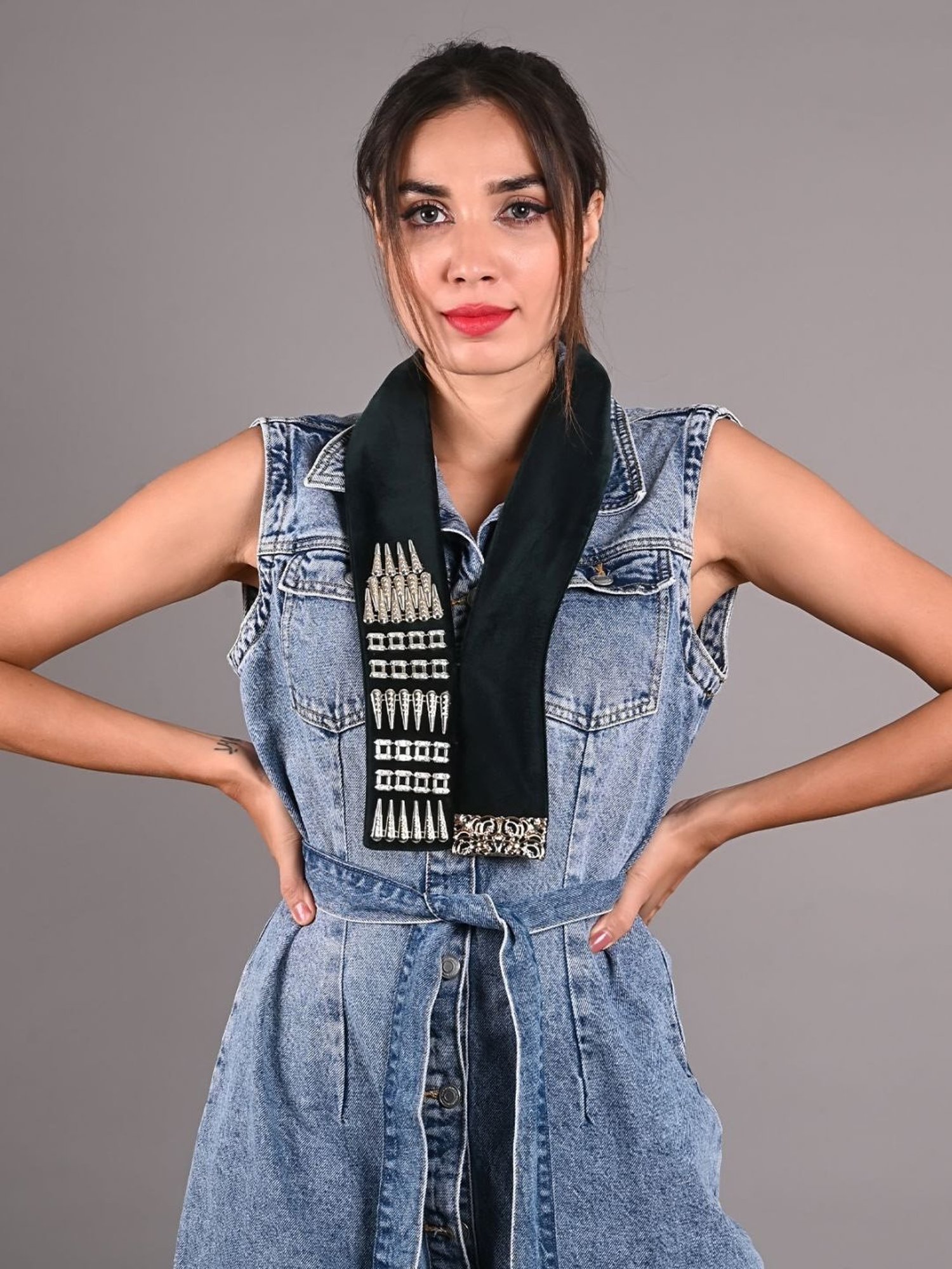 Odette Green Fabric Embellished Collar