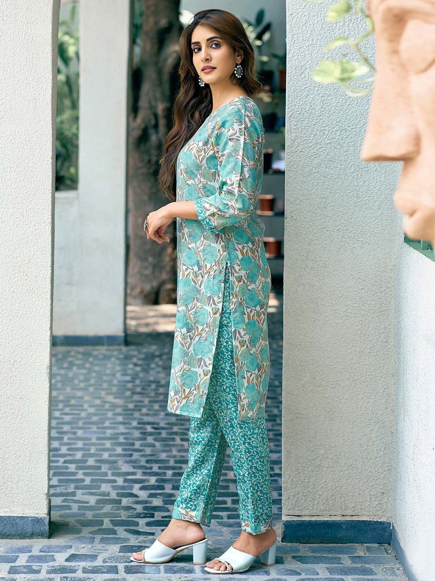 Skylee White & Green Floral Kurta With Pant & Dupatta