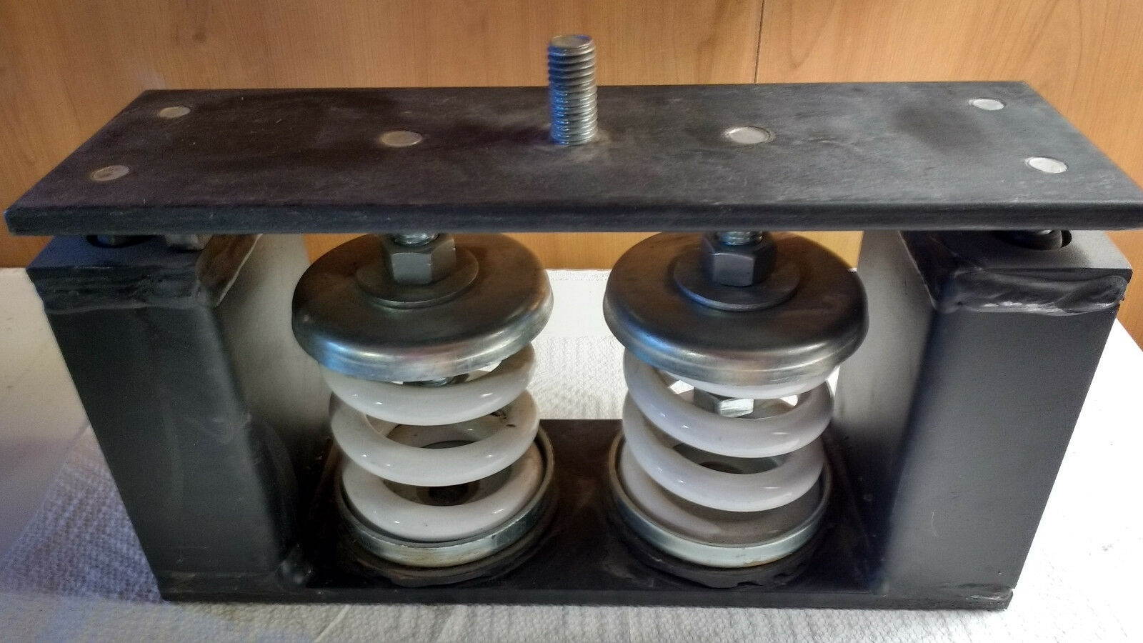 VMC M2P-1E-4000 Internally Adjustable Spring Isolator, 4000Lb Max Load