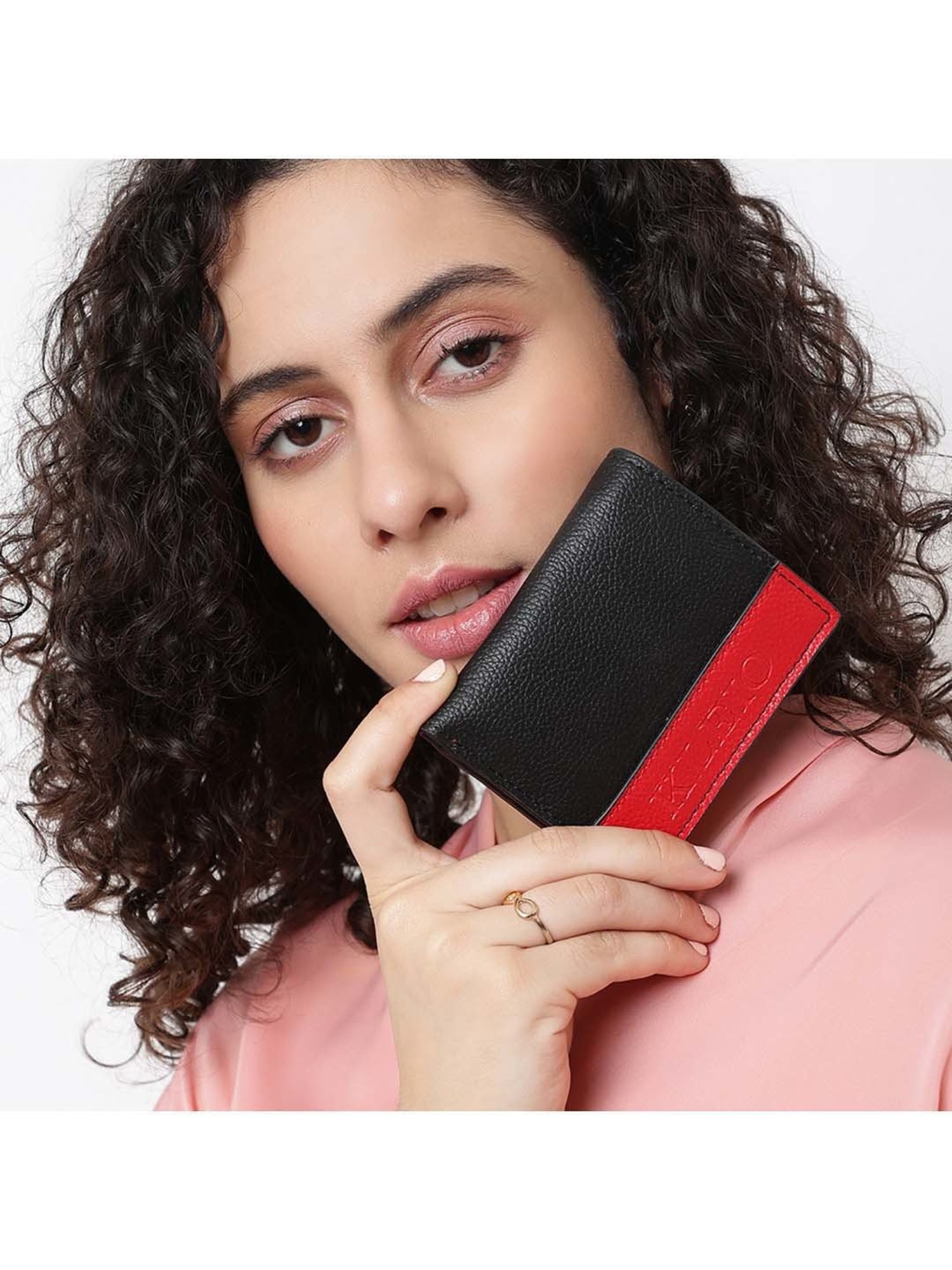 KLEIO Black Solid Bi-Fold Wallet for Women