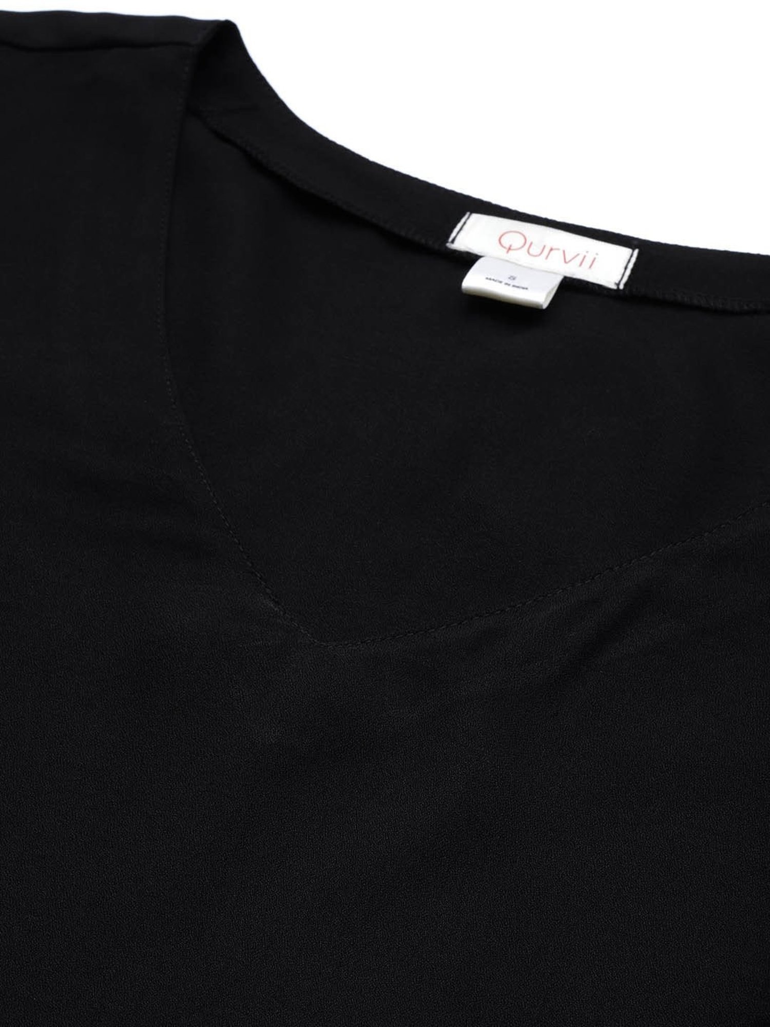 Qurvii Black Regular Fit Top