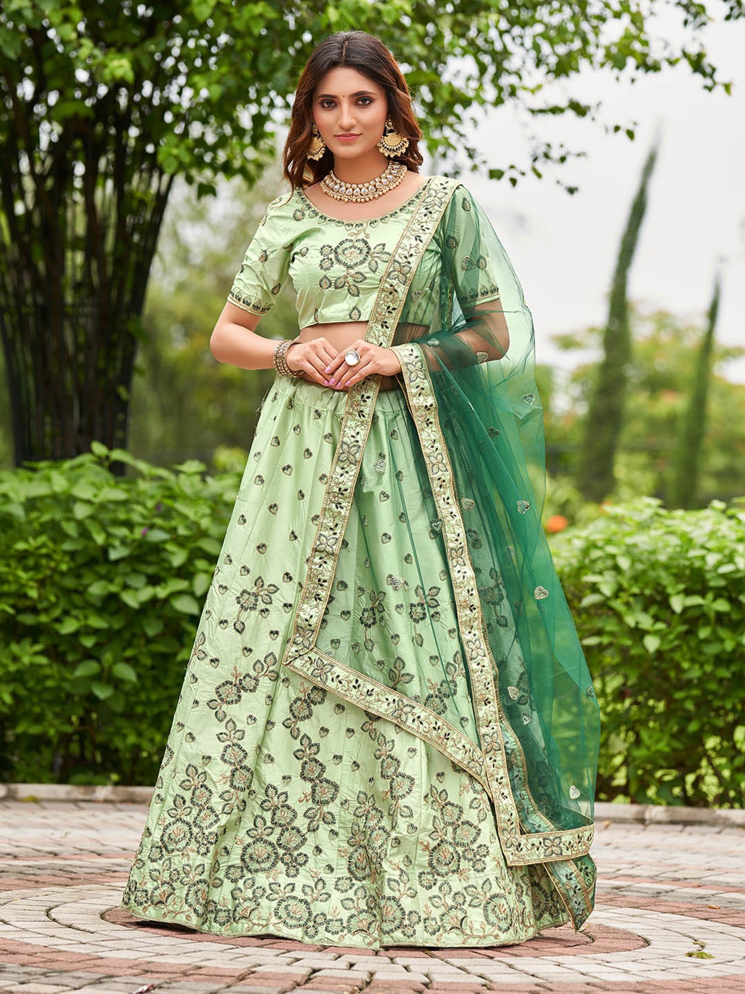 Warthy Ent Green Embroidered Lehenga Choli Set With Dupatta