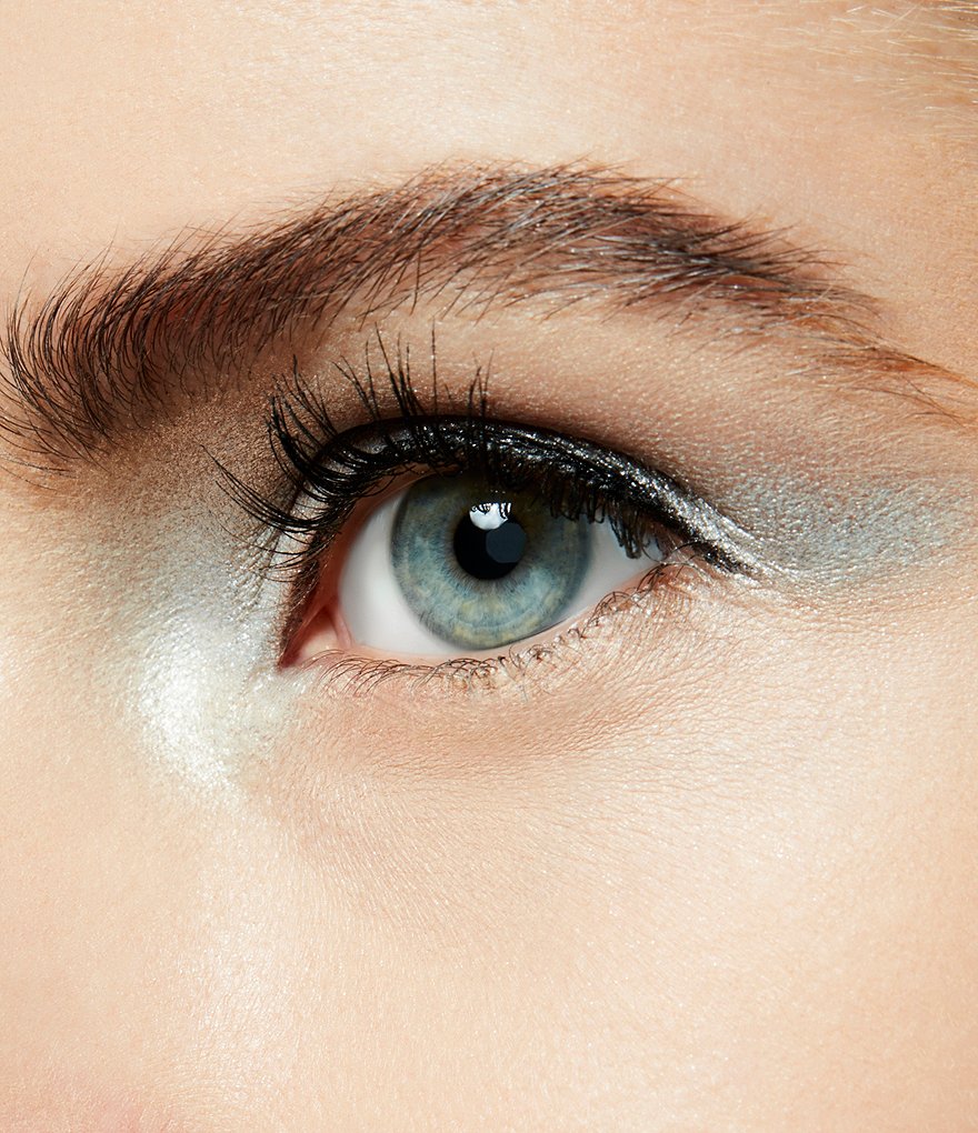 MAC Dazzleshadow Extreme Eyeshadow