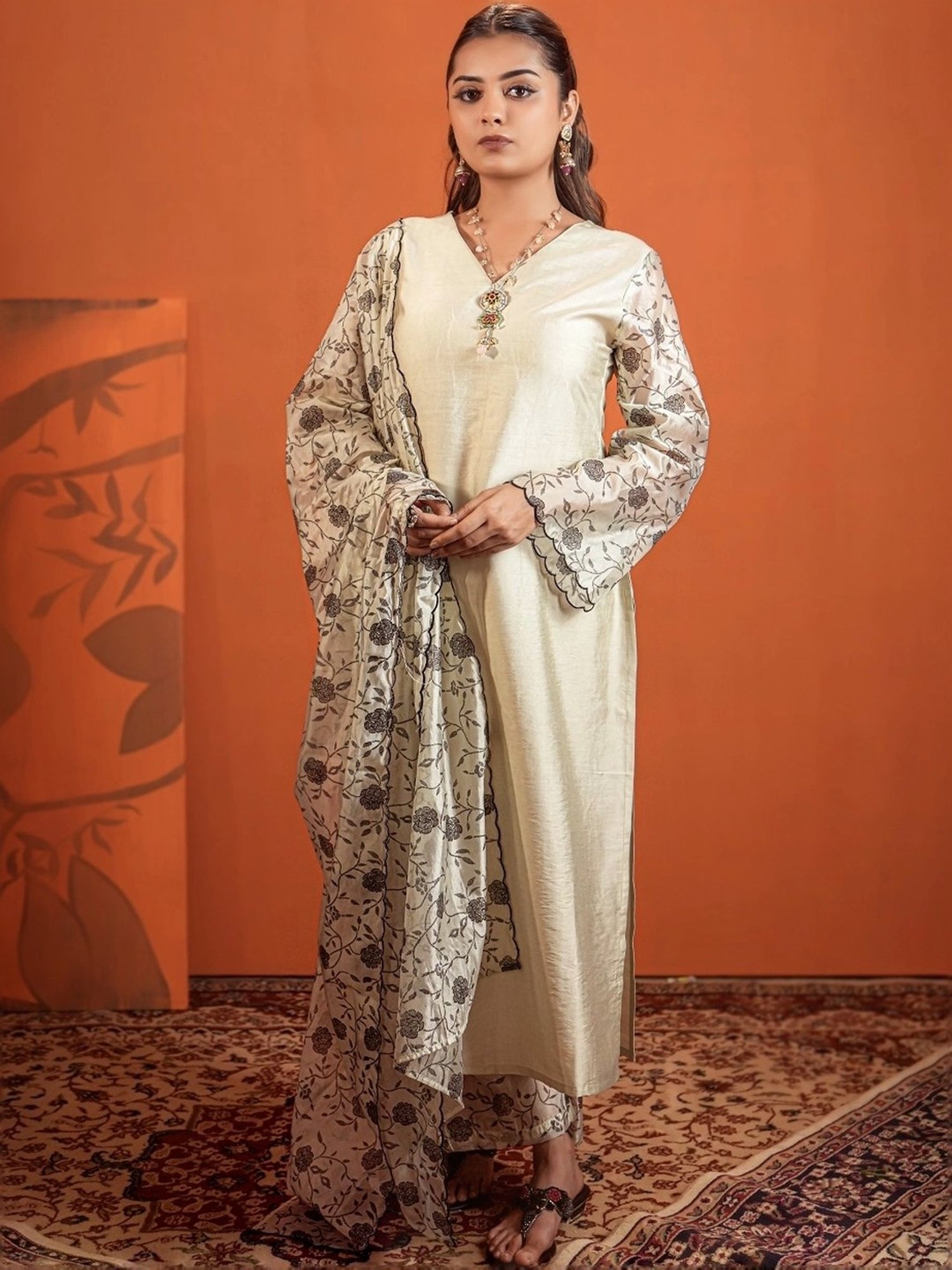 Heeposh Beige Printed Kurta Pant Set With Dupatta