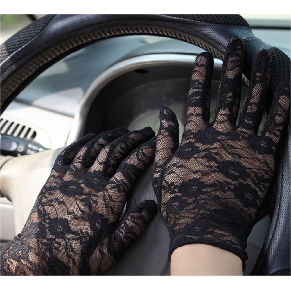 1 Pair of Summer Short Lace Gloves UV Protection Full Finger Gloves Outdoor Driving Gloves Prom Party Driving Wedding Gloves  (Black)