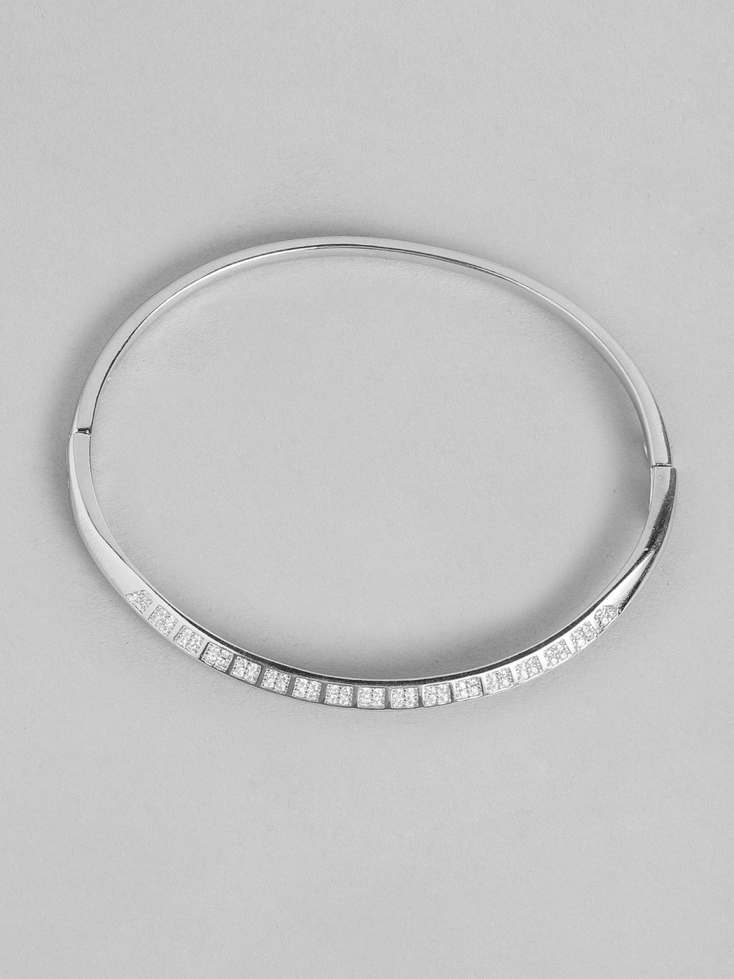 Zavya 925 Sterling Silver Classy Solitaire Round Bracelet For Women