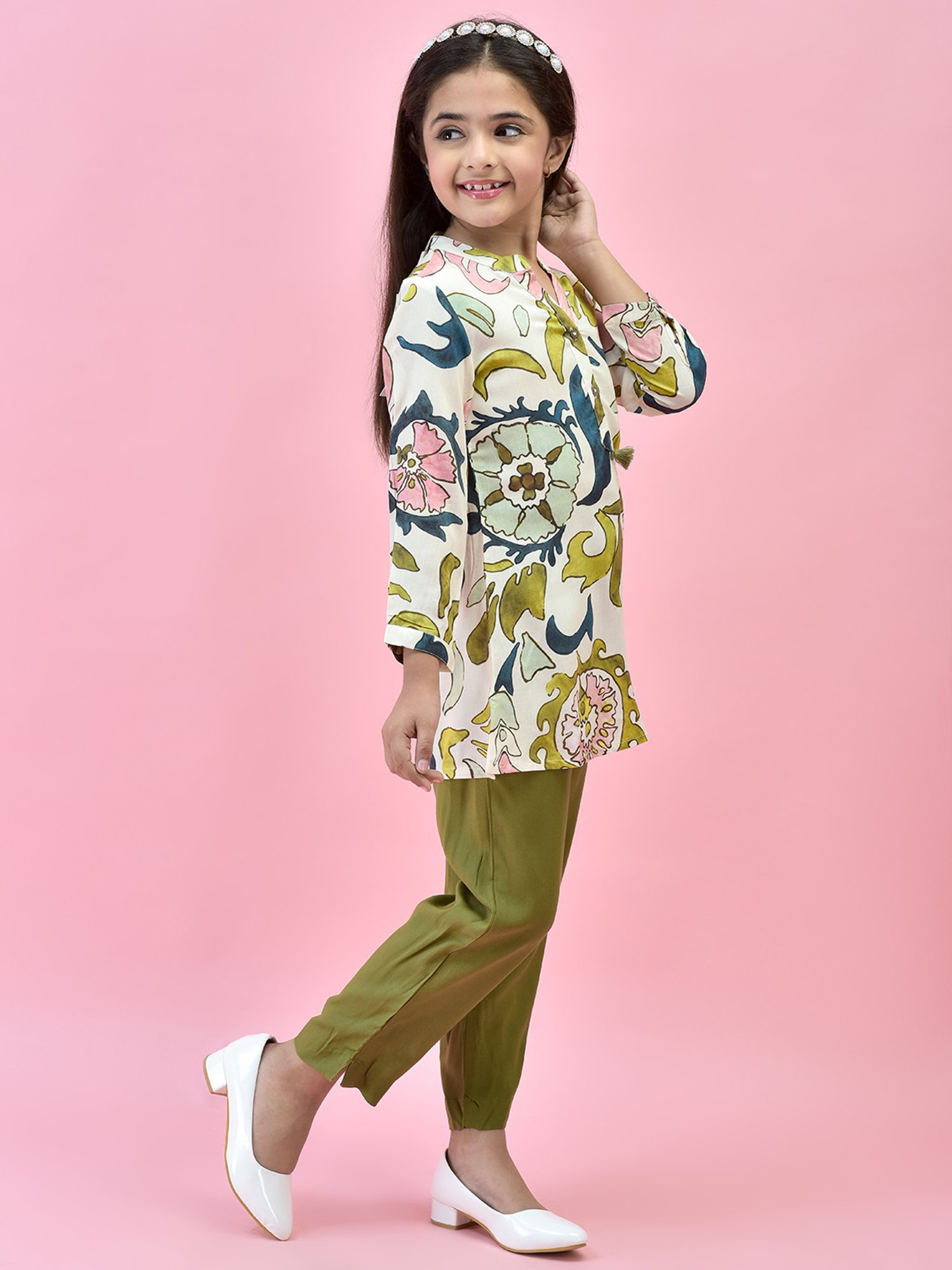 Juniper Girls White & Olive Printed Full Sleeves Kurta With Pants