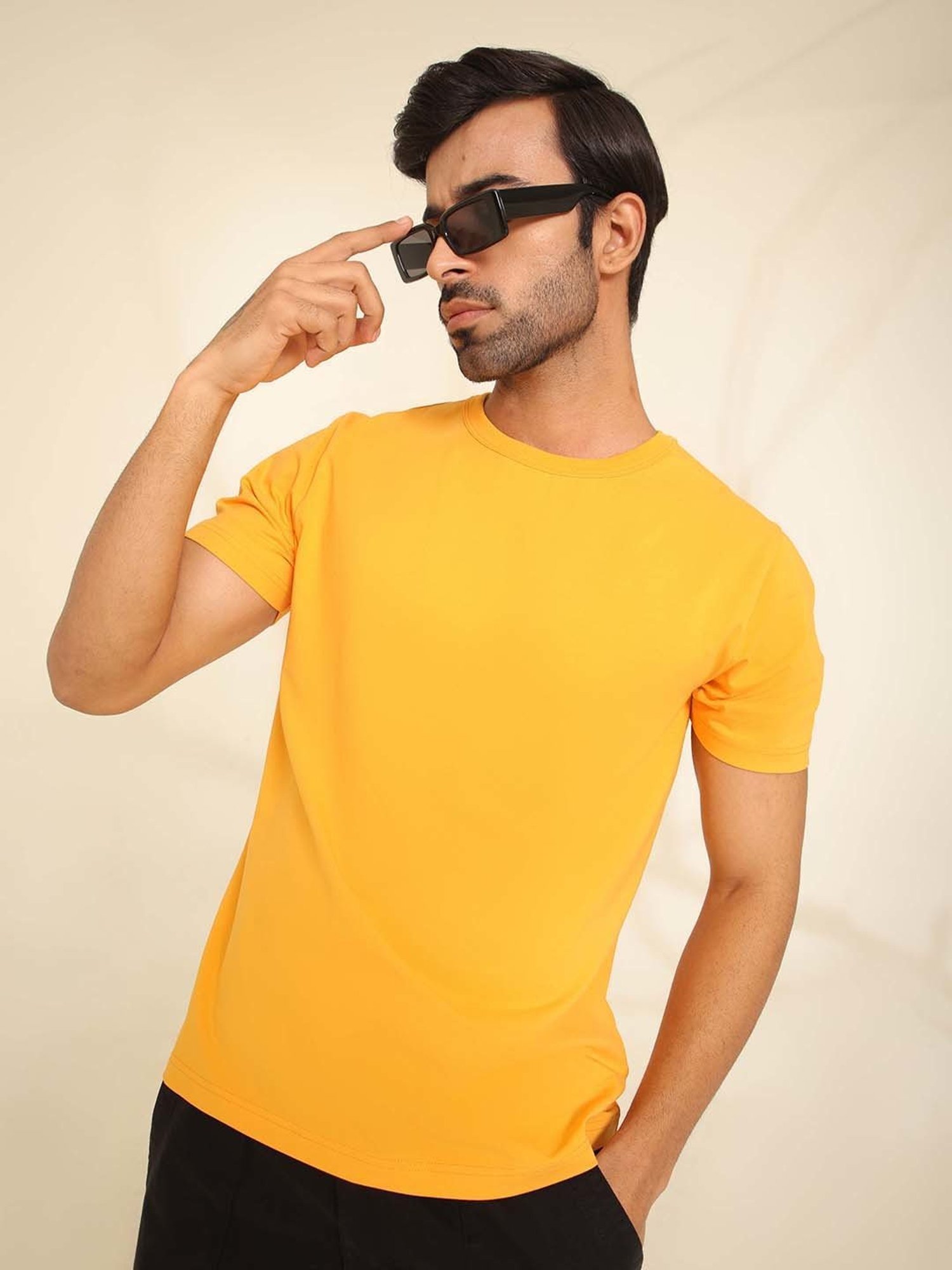 SUBTRACT Mustard Regular Fit Crew T-Shirt
