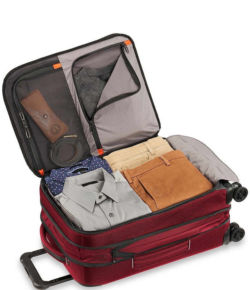 Briggs & Riley ZDX 22#double; Carry-On Expandable Spinner