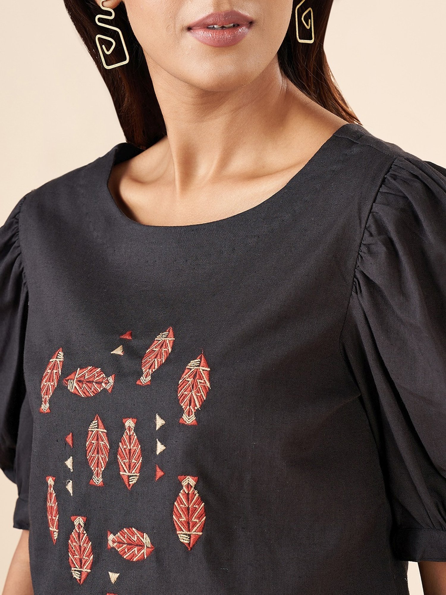 Akkriti by Pantaloons Black Cotton Embroidered Top