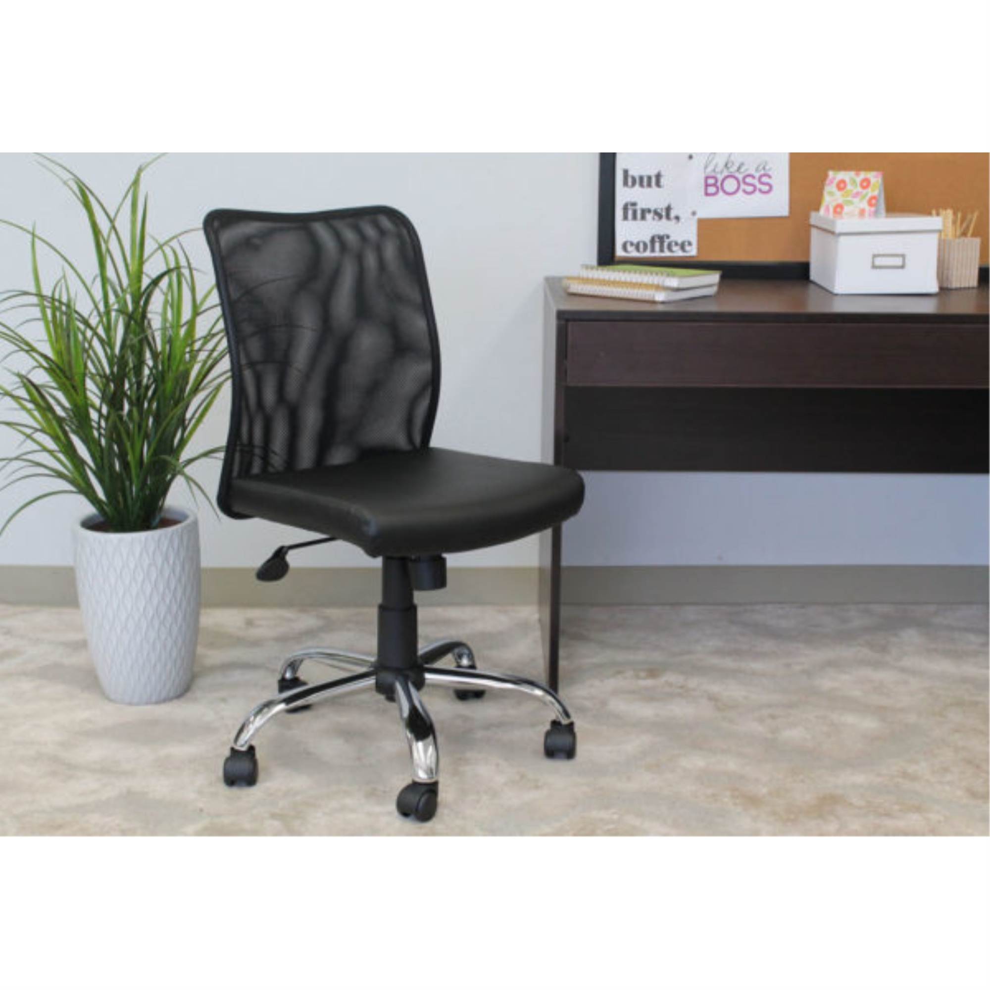 Budget Mesh Task Chair in Black