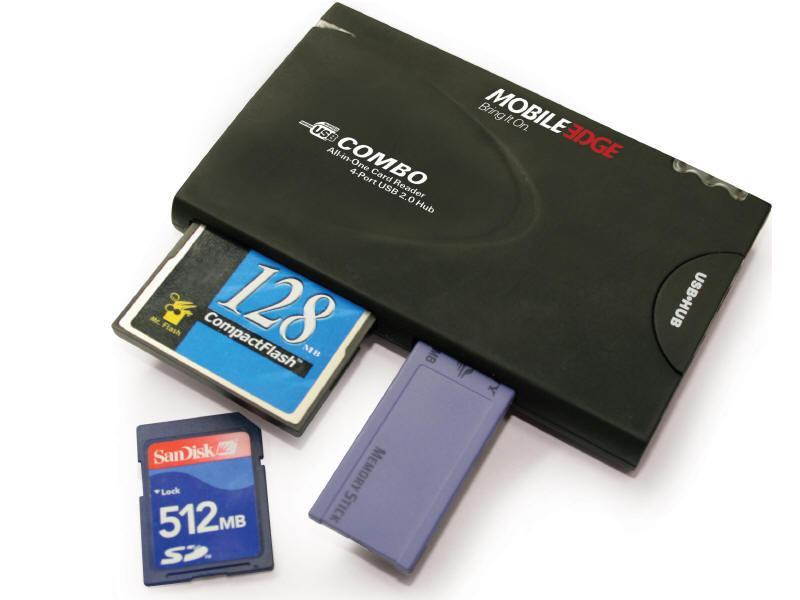 Mobile Edge - Universal Card Reader/USB Hub Combo