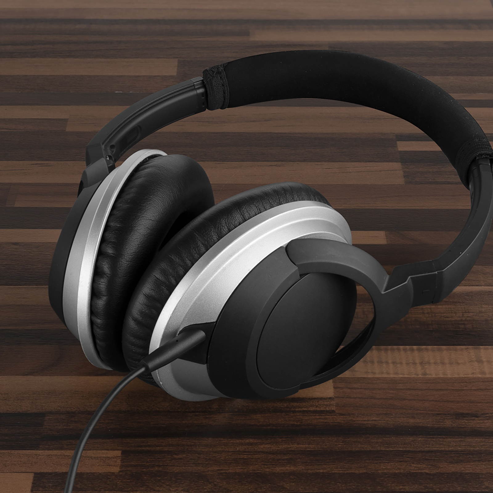 Geekria Bose Around-Ear AE2, AE2i, AE2w Headphone Replacement Cable with Mic / Audio Cord with Volume Control and Microphone Works With iPhone, Samsung, iOS, Android, Windows Phone and BlackBerry