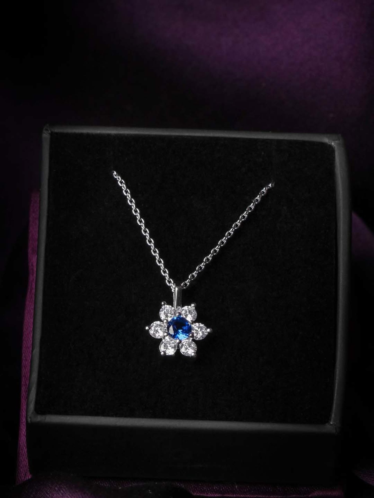 Ornate Jewels 92.5 Sterling Silver Pendant with Chain for Women