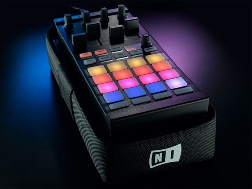 Native Instruments TRAKTOR KONTROL F1 DJ Remix Controller
