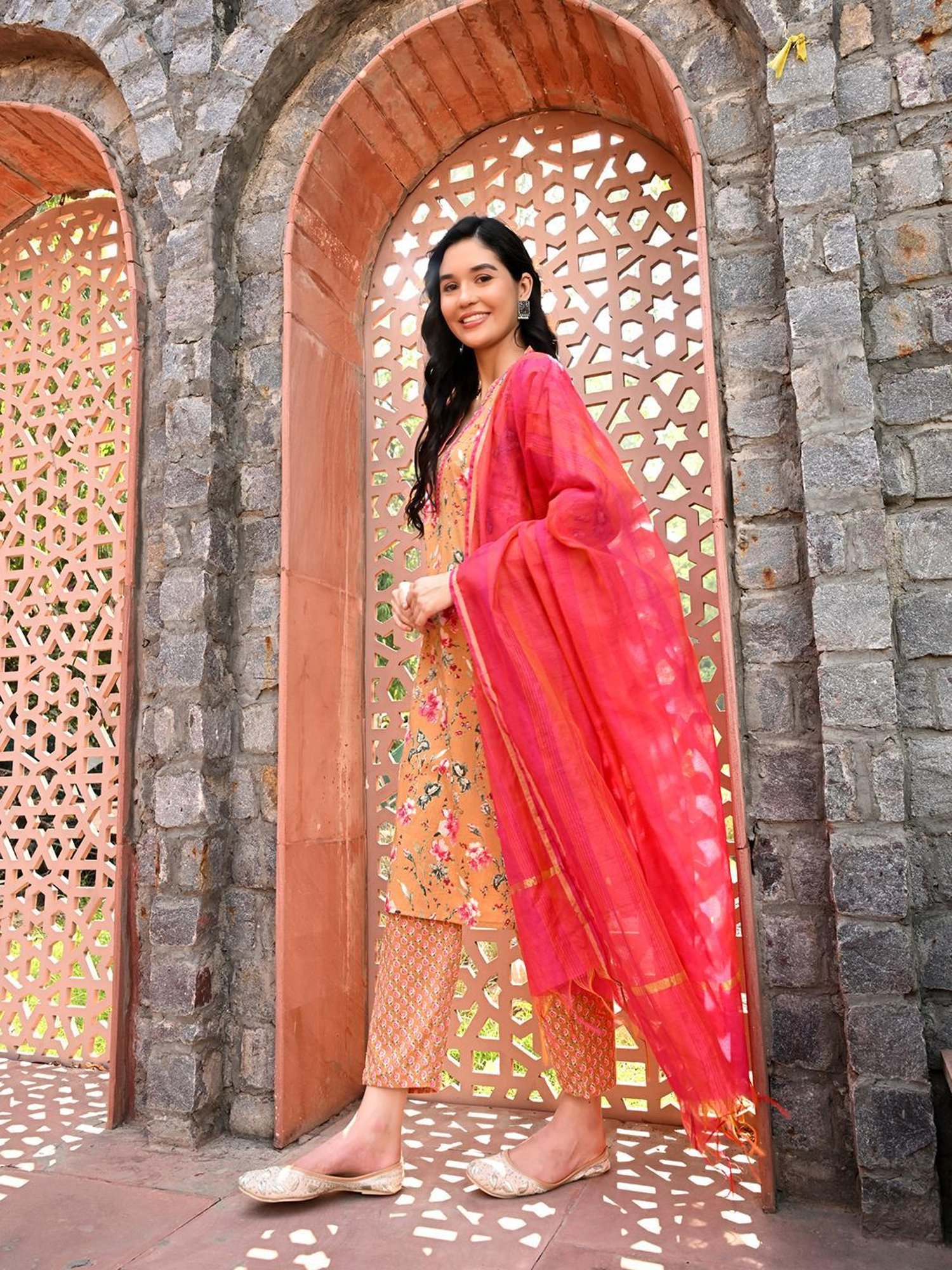 DECKEDUP Orange & Pink Floral Print Kurta With Pants & Dupatta
