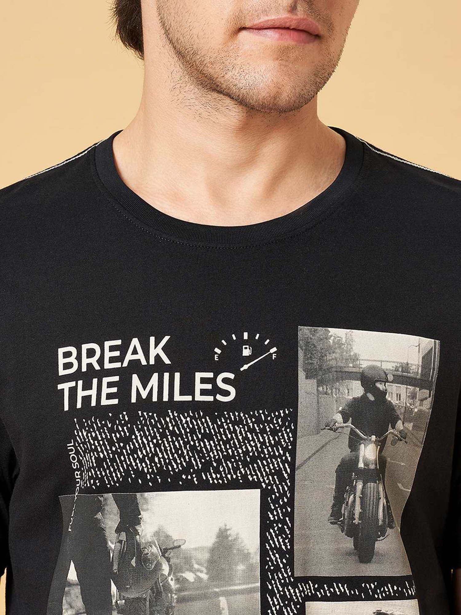 Sf Jeans By Pantaloons Black Slim Fit Printed T-Shirt