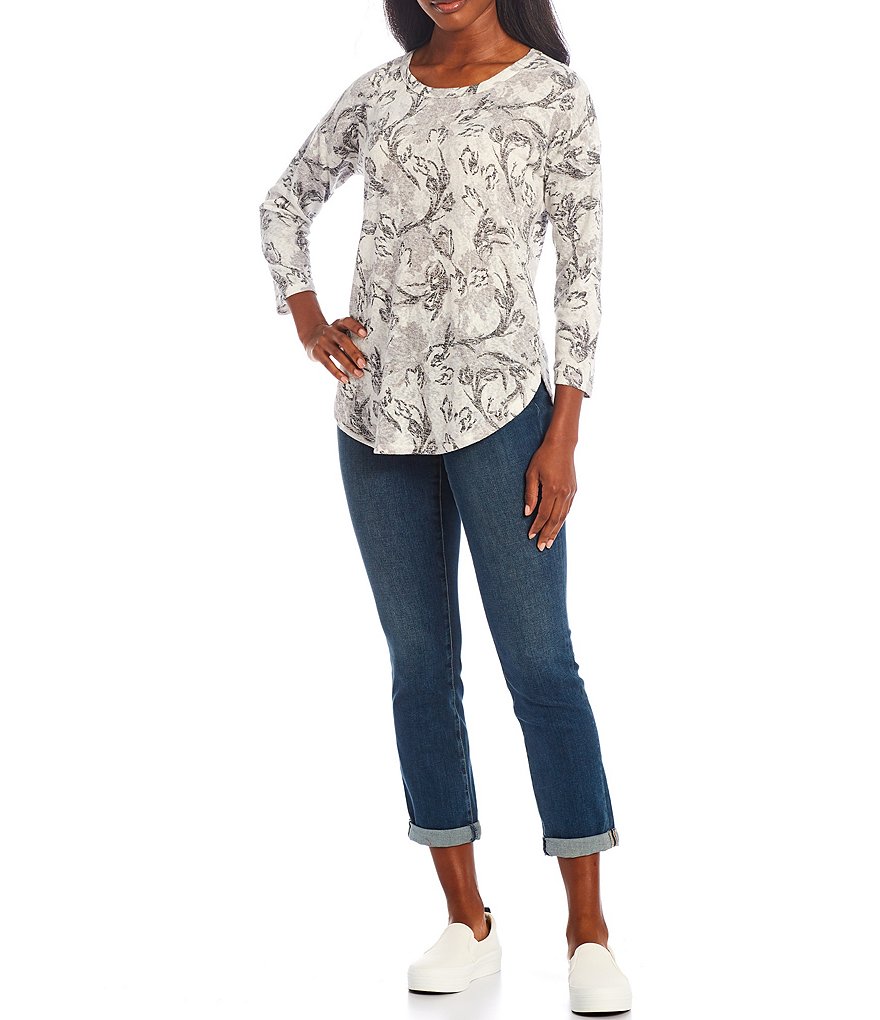 Bobeau Floral Print Slub Knit Round Neck 3/4 Sleeve Hi-Low Top