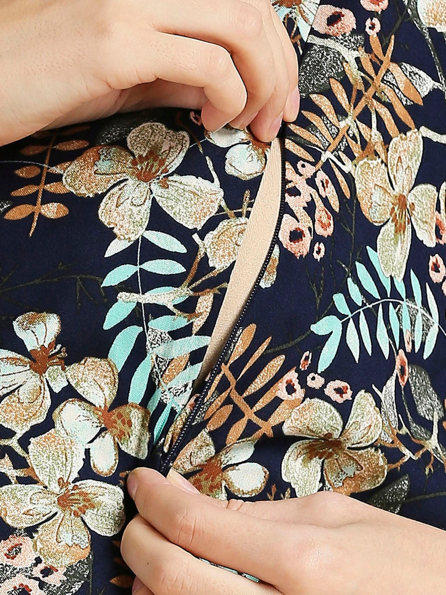 KOI SLEEPWEAR White Maternity Leggings