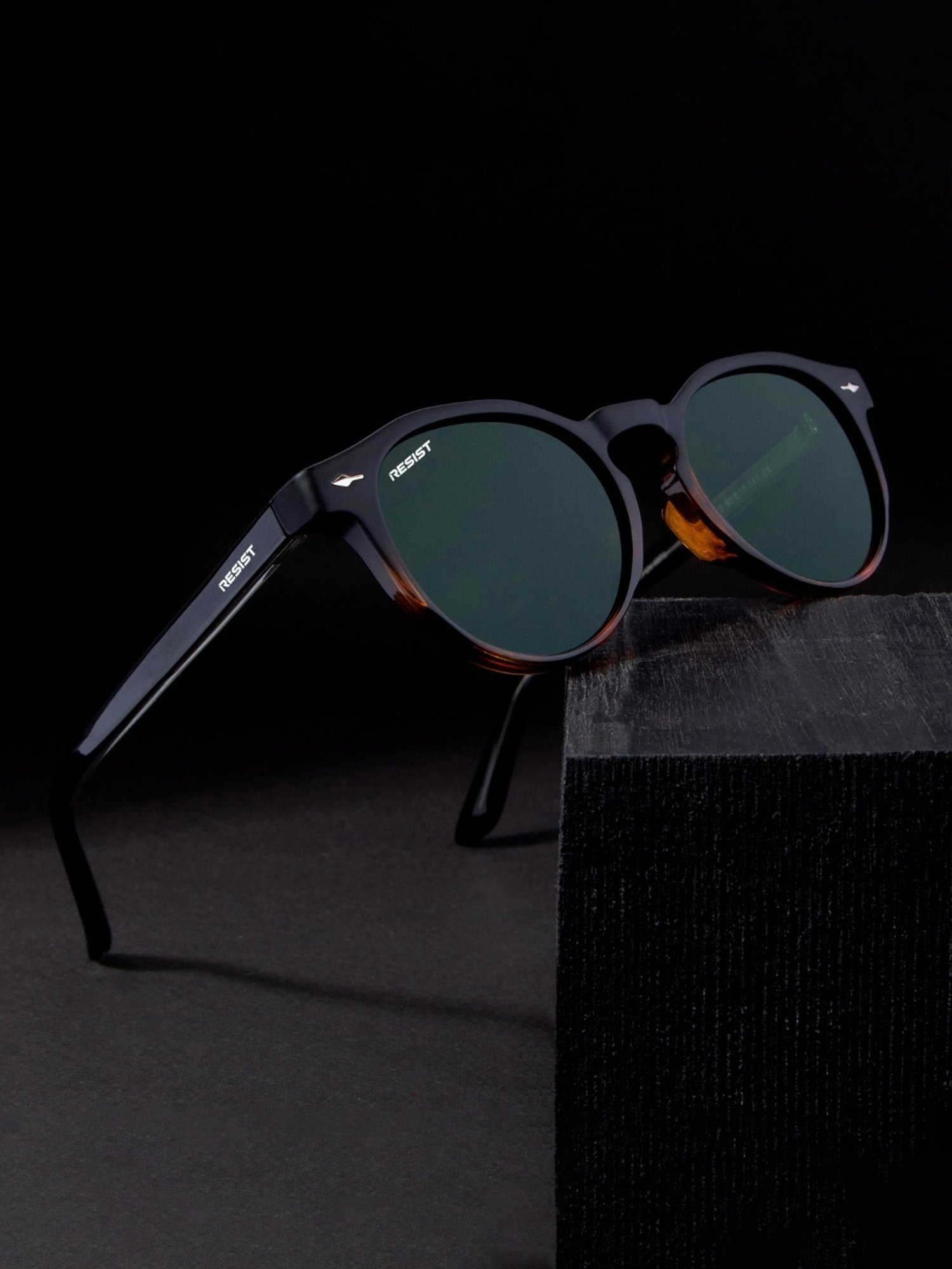 Resist Eyewear Brown Wayfarer uv protected Unisex Sunglasses