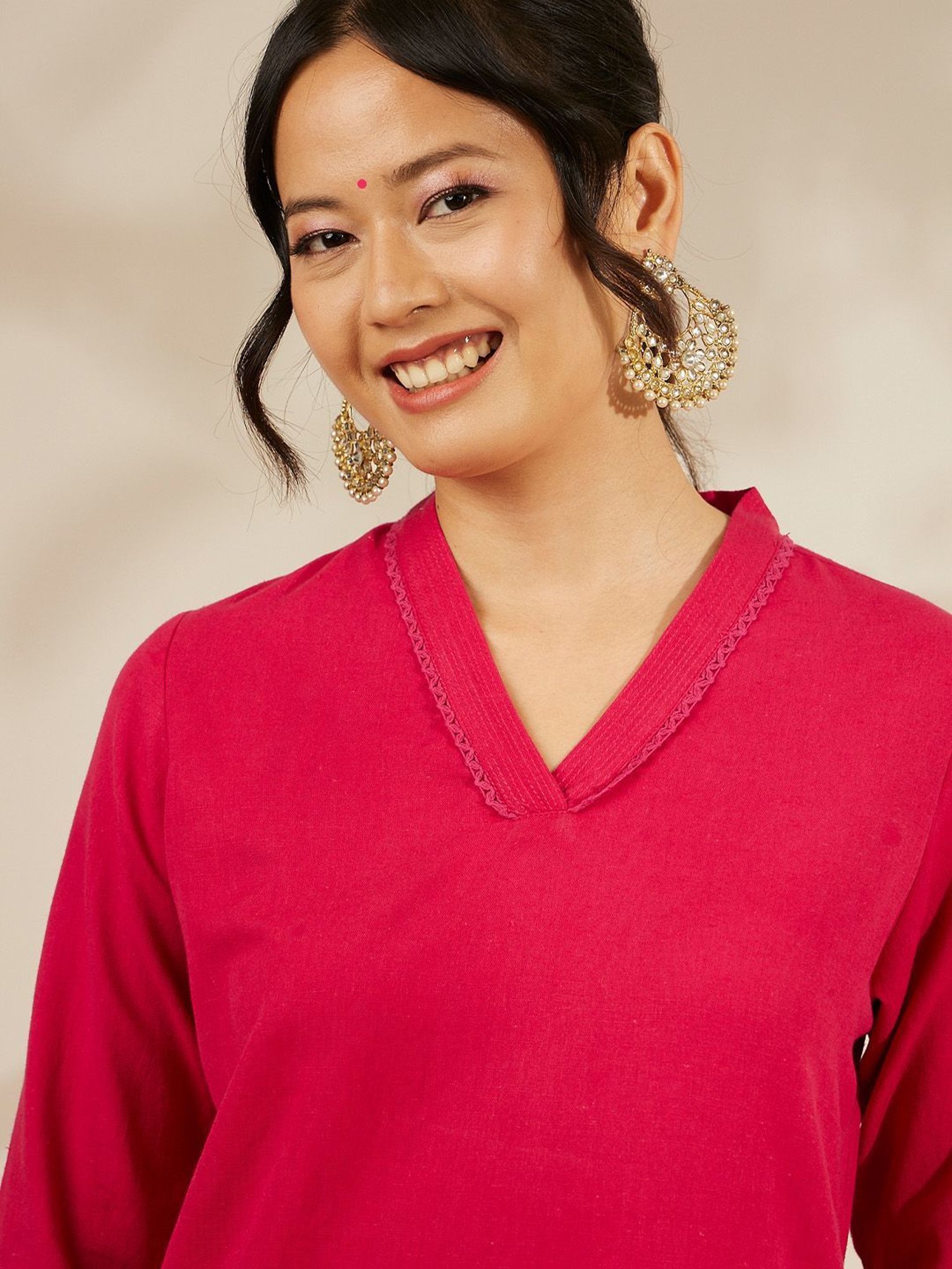 Daali Fuchsia Cotton Flax V Neck 3/4 Sleeves Smart Formals Kurta with Two Pockets