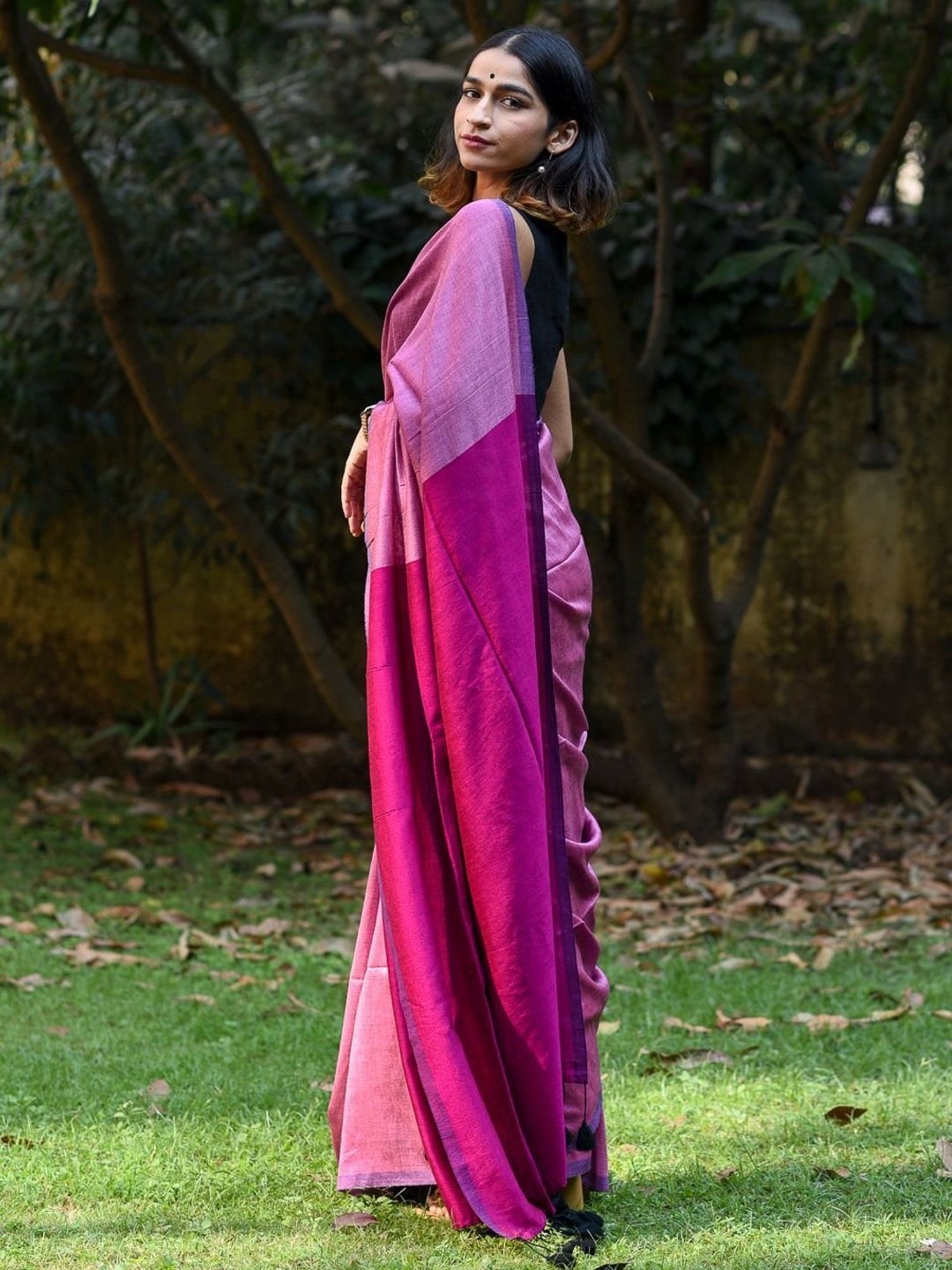 Suta Pink Plain Saree Without Blouse