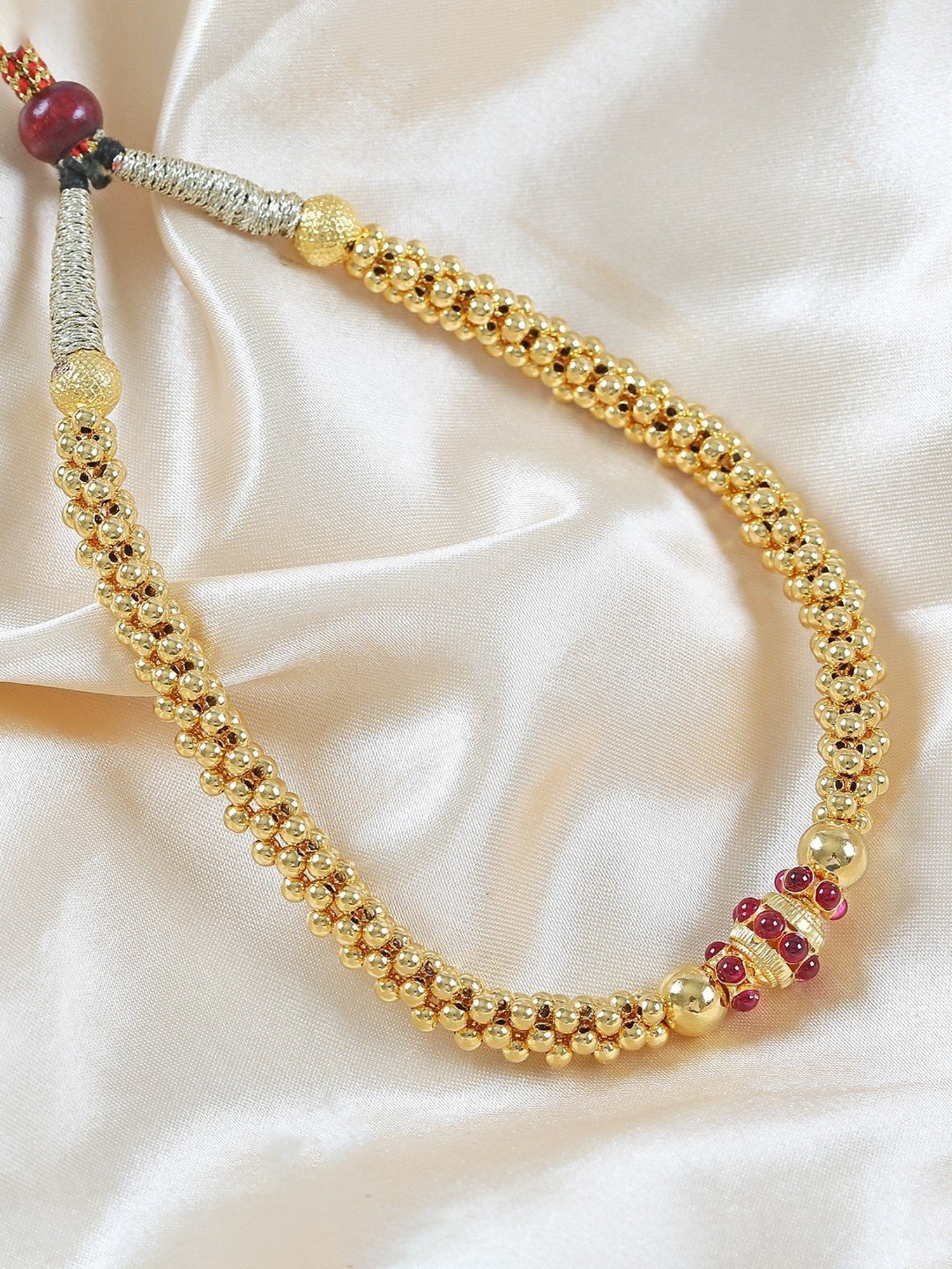 P.N.Gadgil Jewellers Sachi Gold 22k Kolhapuri Thushi Necklace