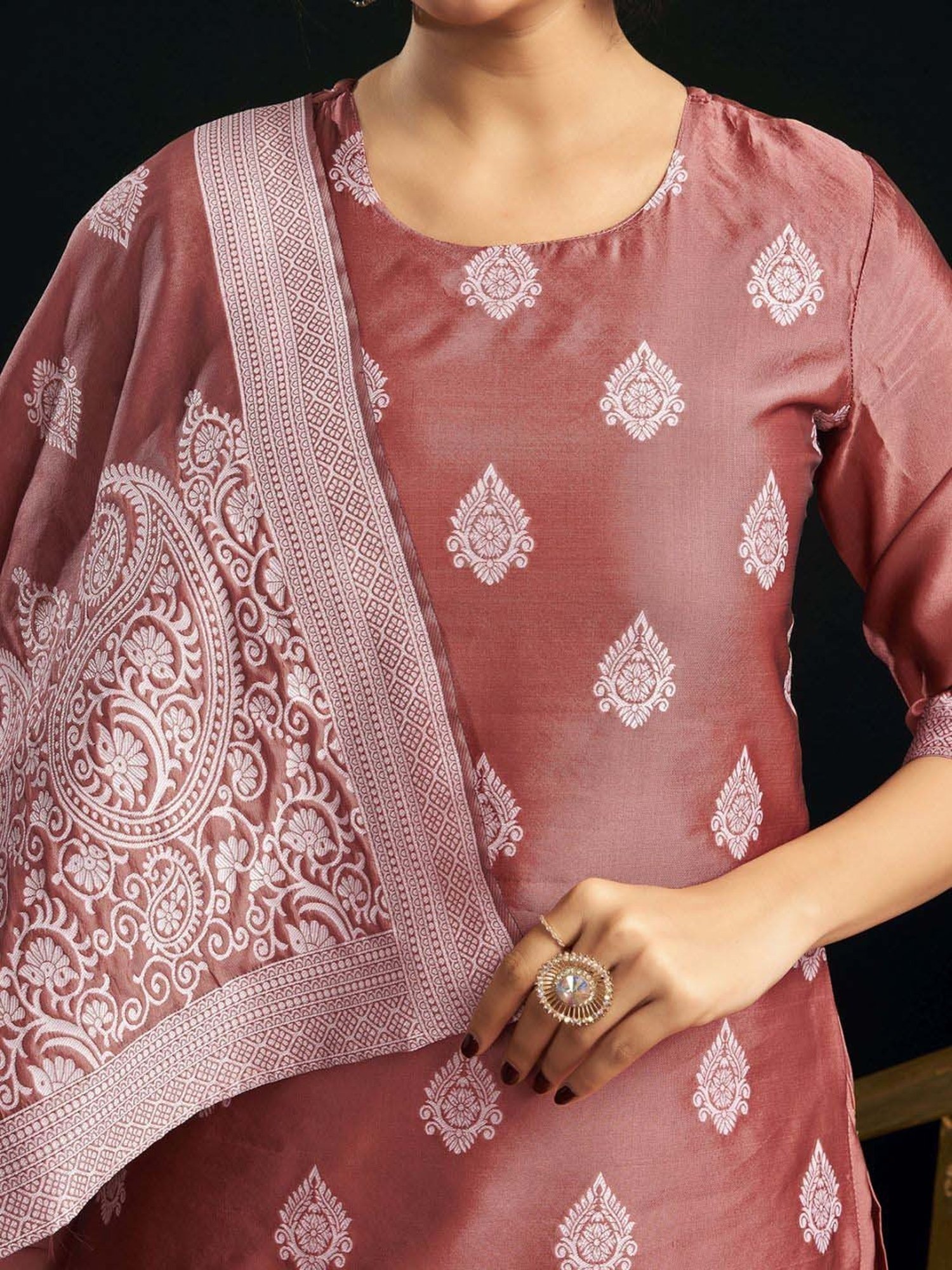 Skylee Pink Woven Pattern Kurta Pant Set With Dupatta