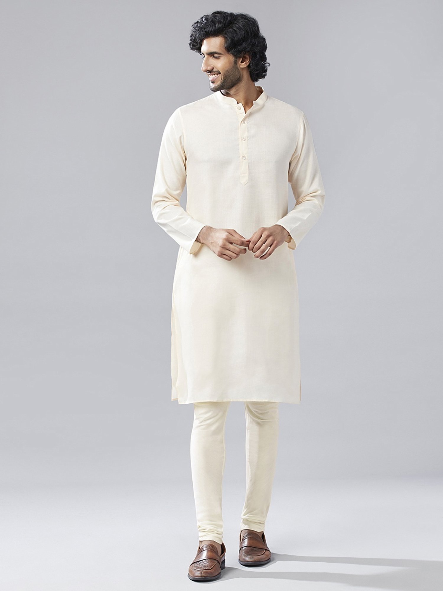 Kisah Beige & Green Regular Fit Sherwani Set