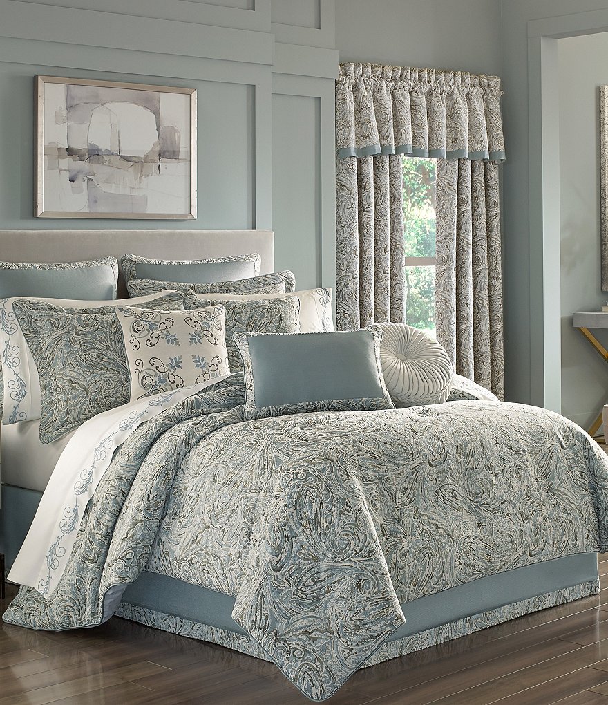 Charisma Belaire Comforter Set
