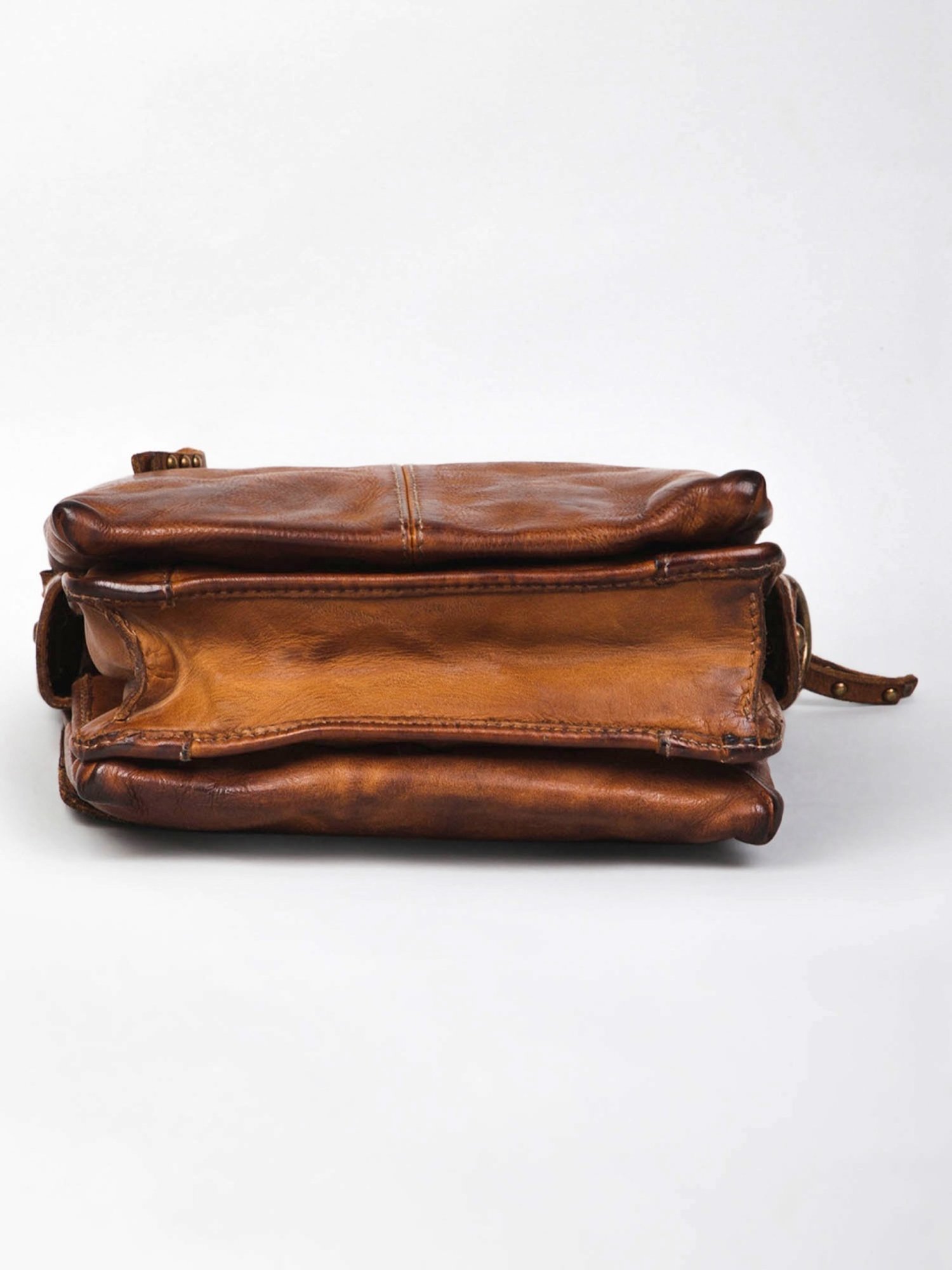 Art N Vintage Henry Cognac Leather Solid Medium Cross Body Bag