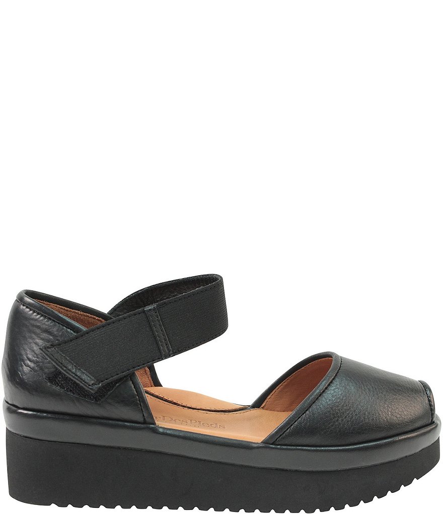 L'Amour Des Pieds Amadour Leather Sandals