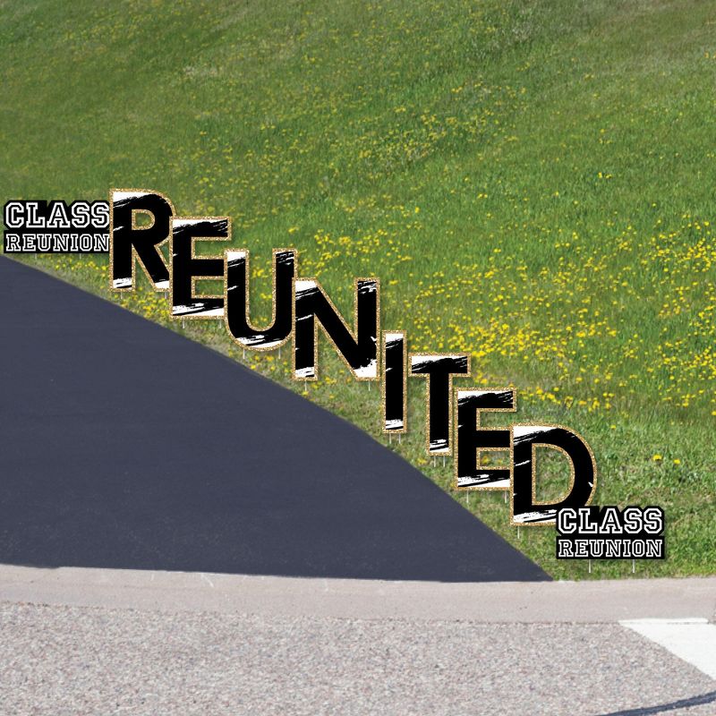 Big Dot of Happiness Reunited - Yard Sign Outdoor Lawn Decorations - School Class Reunion Party Yard Signs - Reunited