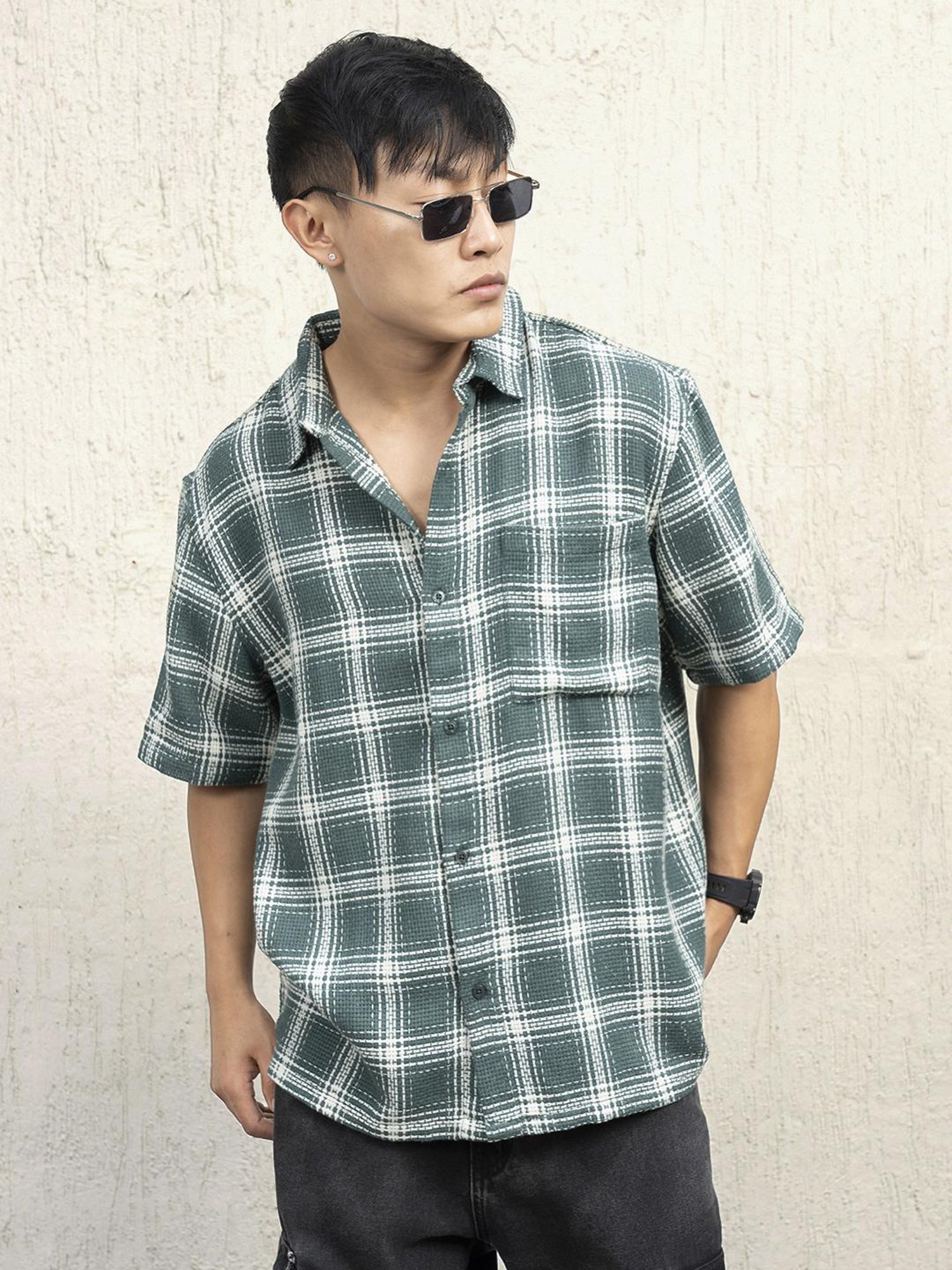 Hubberholme Men Cotton Short Sleeves Oversized Checked Shirt 2