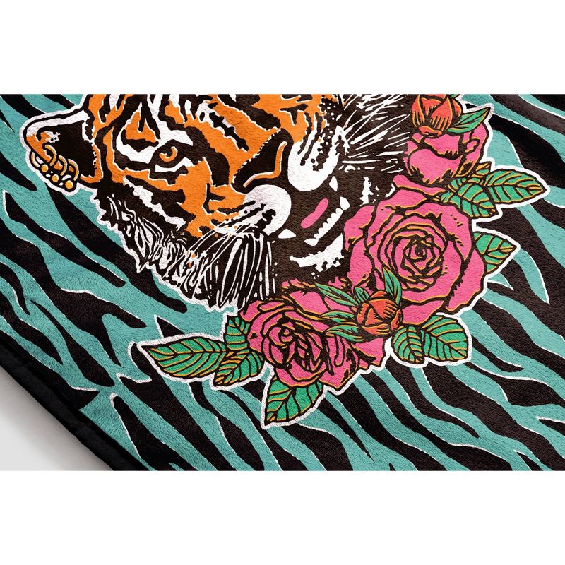 62"x90" Tame Tiger King Blanket