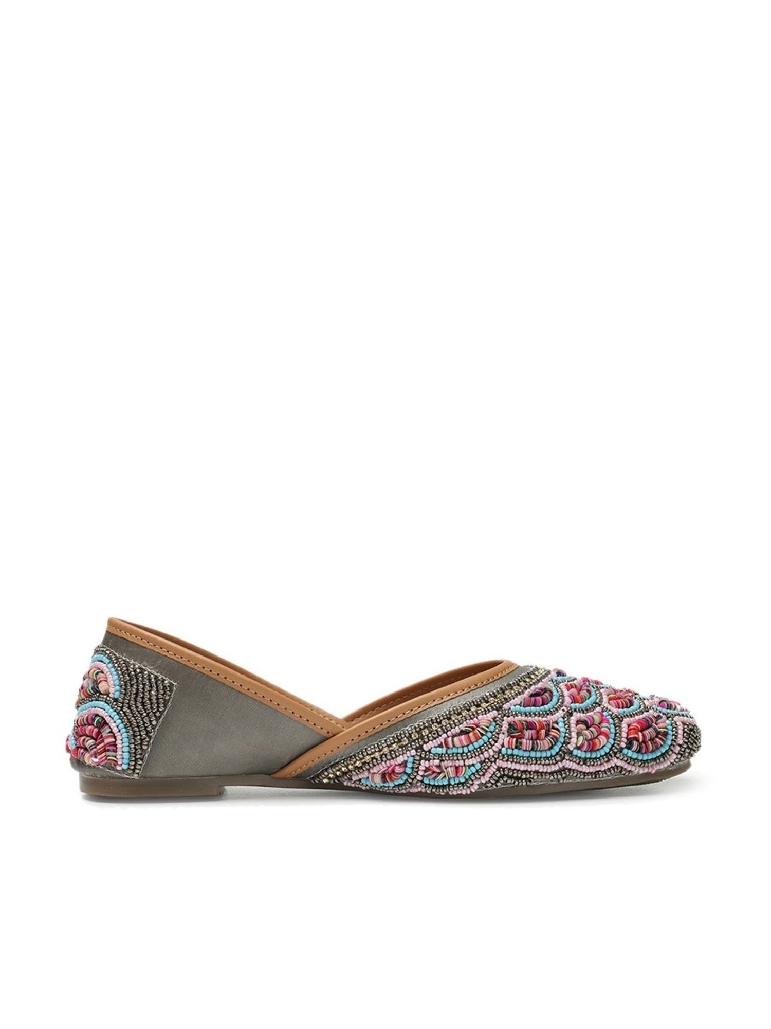 Iconics Women's Grey Ethnic Juttis