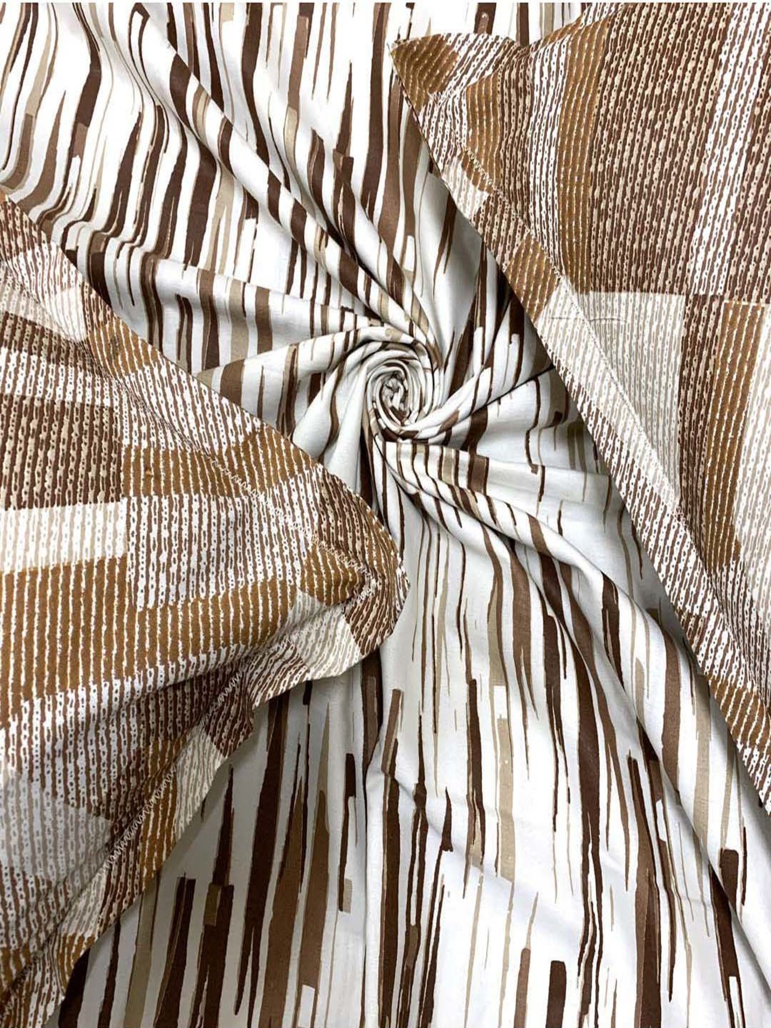 BELLA CASA Genteel Abstract Brown & Beige 180 TC Cotton Bedsheet with 2 Pillow Covers