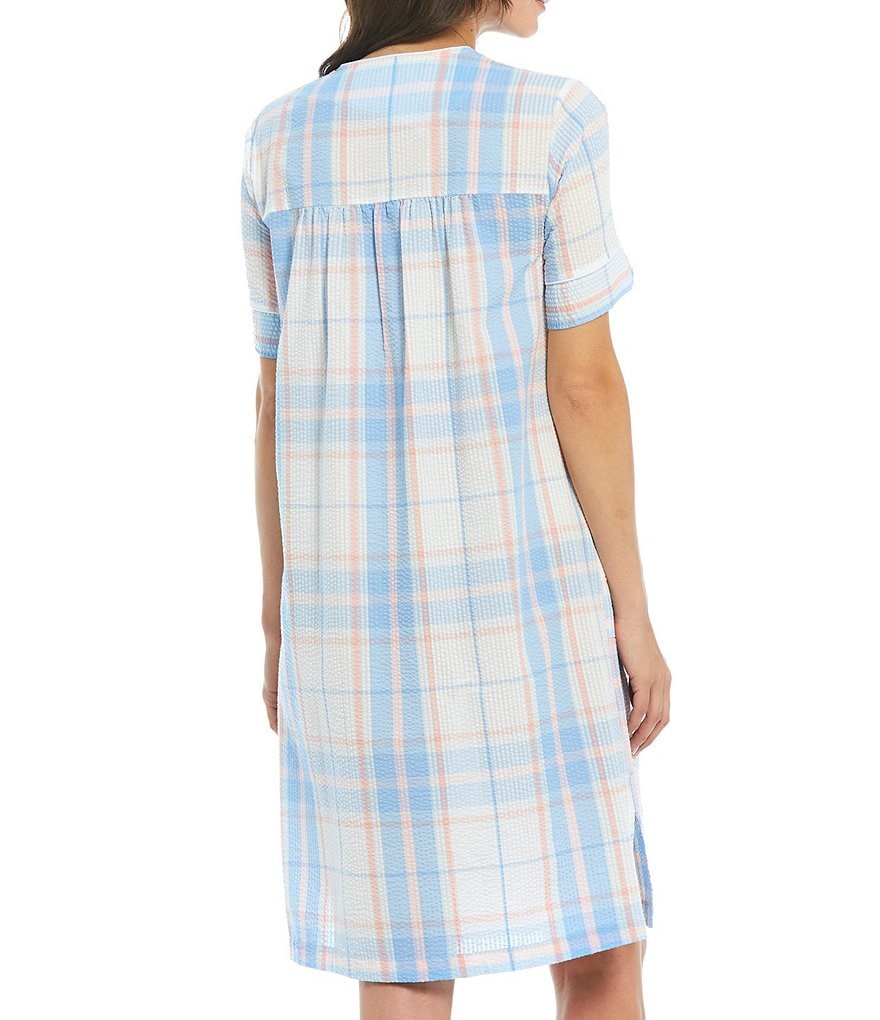 Miss Elaine Seersucker Plaid Printed Short Grip-Front Robe